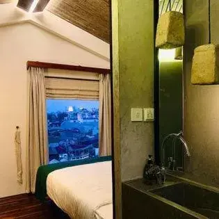 Sunny lake view in Concon house Sunny lake view in Concon house