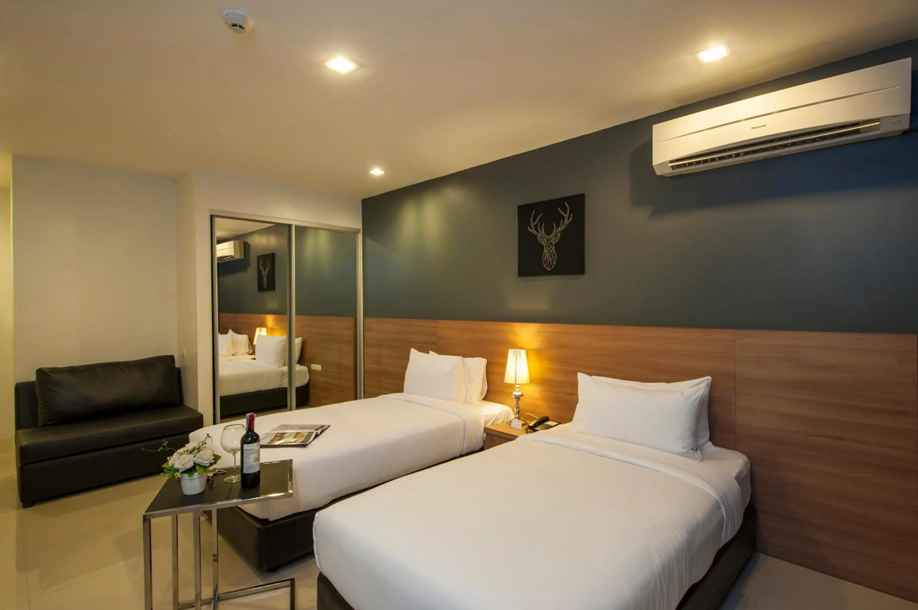 Bed in Marigold Sukhumvit - Free Shuttle to BTS Bearing Station
