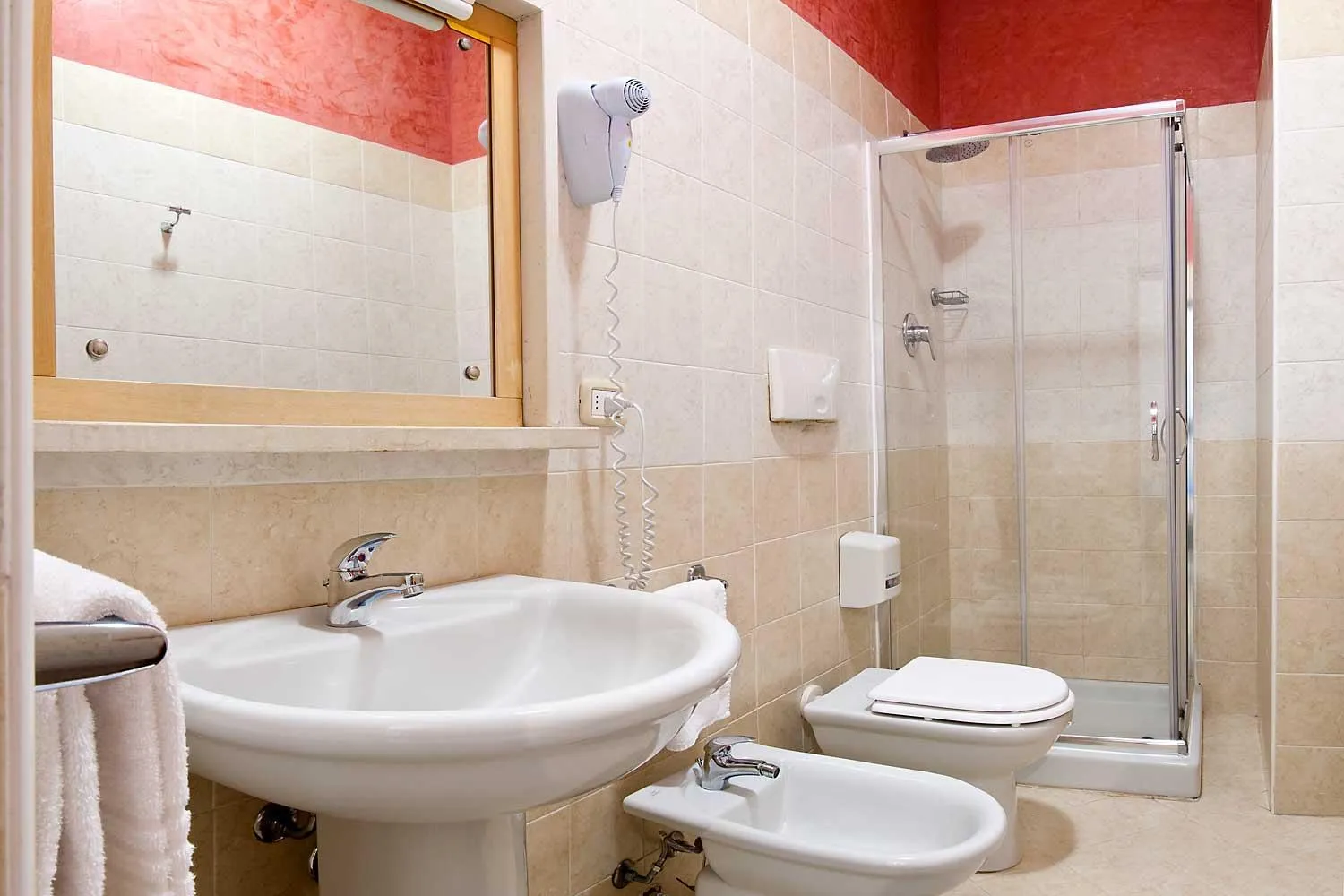 Shower in Nouvel Hotel Des Bains