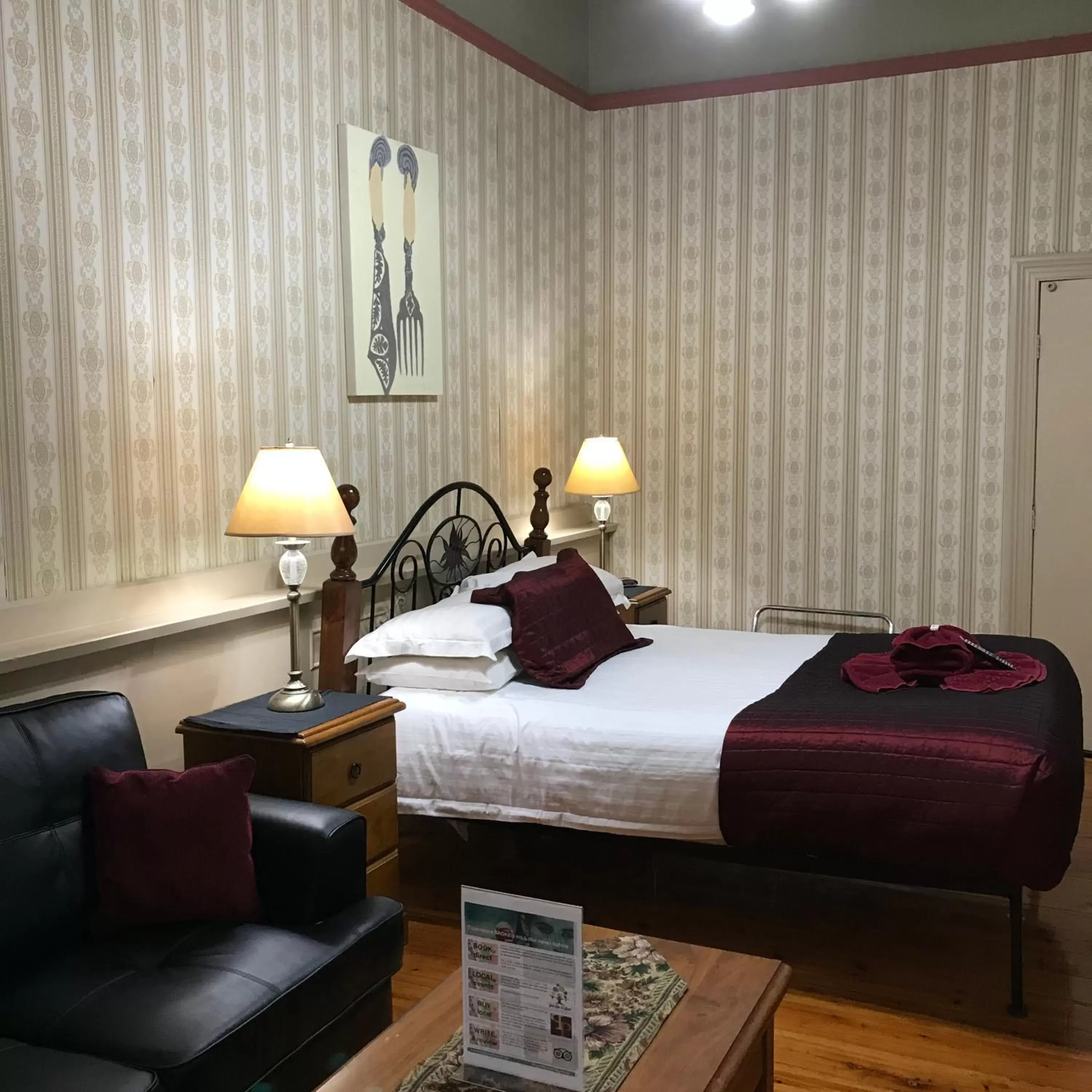 Bedroom, Bed in The Lodge Outback Motel