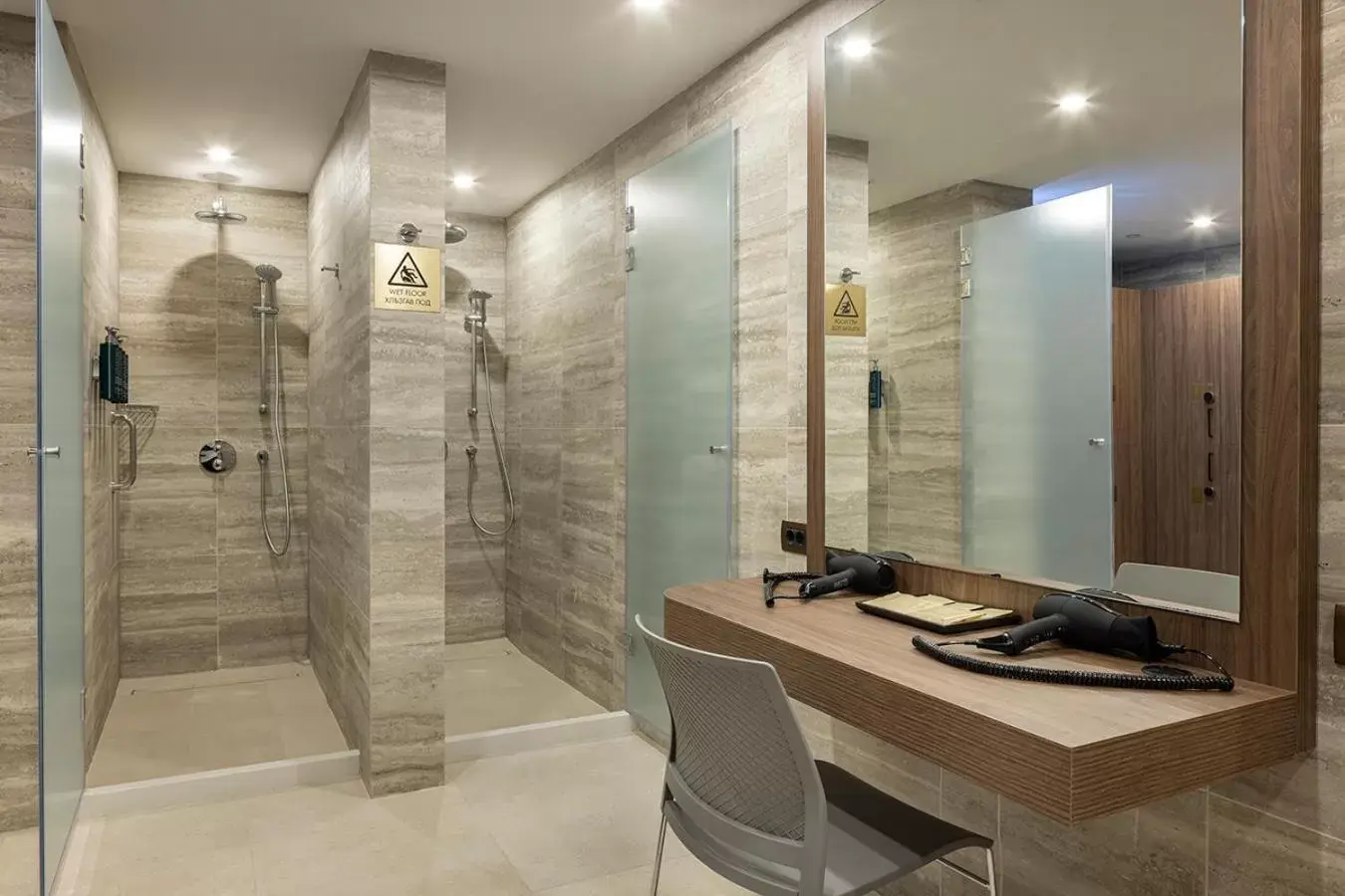 Fitness centre/facilities, Bathroom in Doubletree By Hilton Plovdiv Center