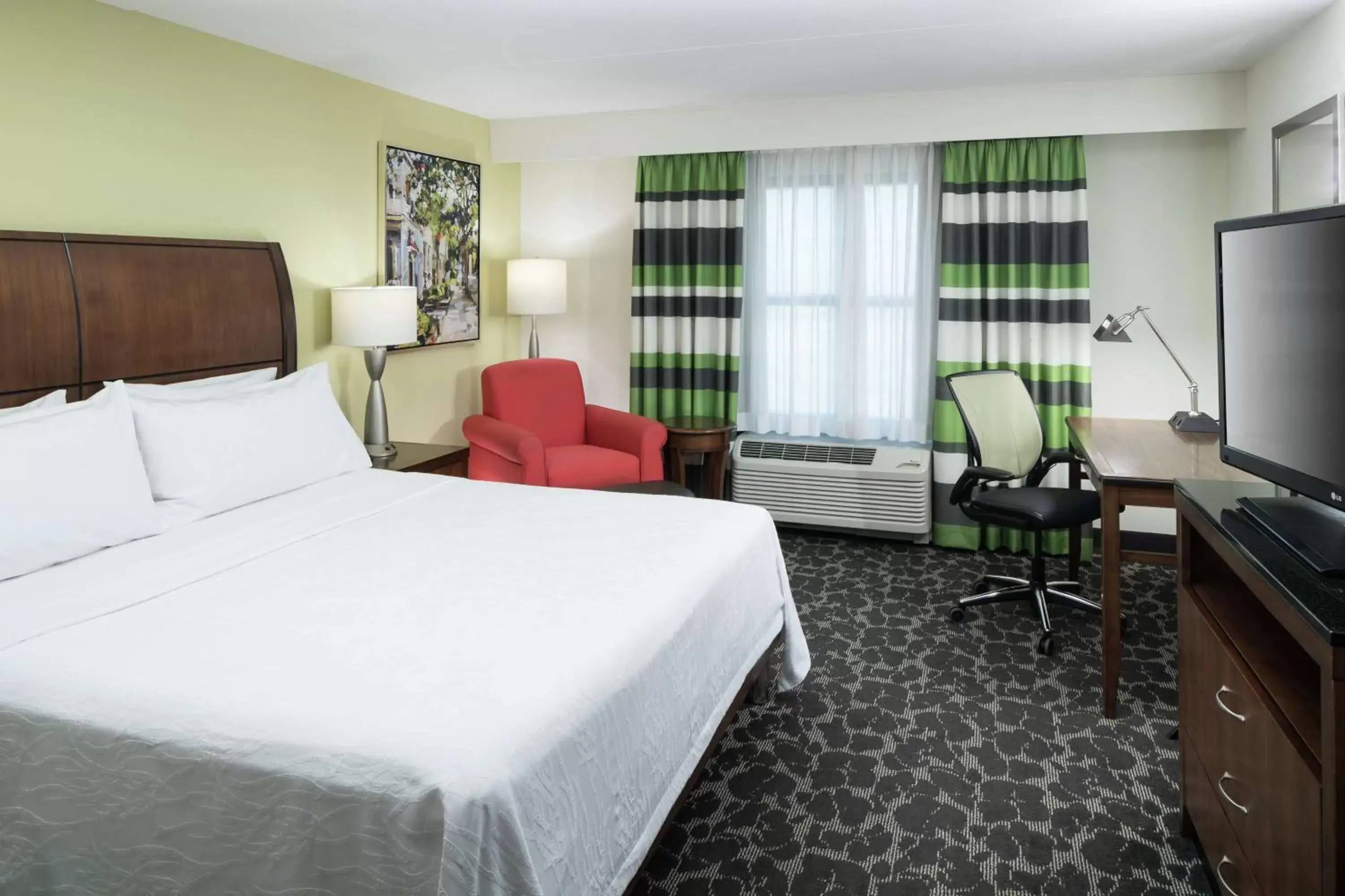 Bedroom, Bed in Hilton Garden Inn Charleston Waterfront/Downtown