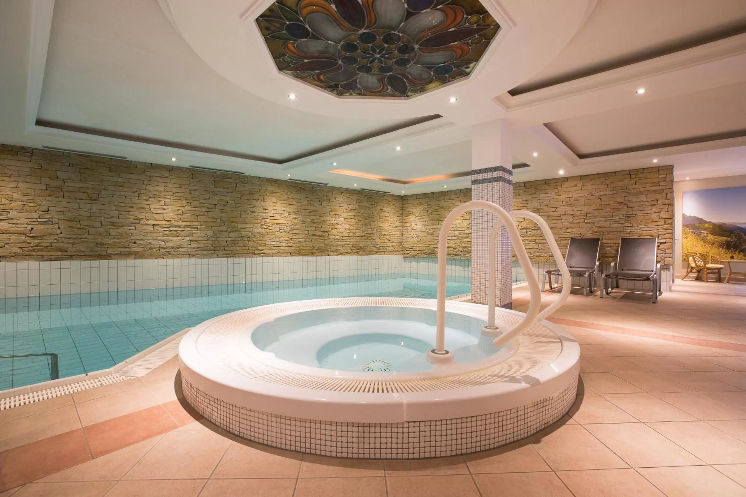 Hot Tub in Alpenhotel Tirolerhof