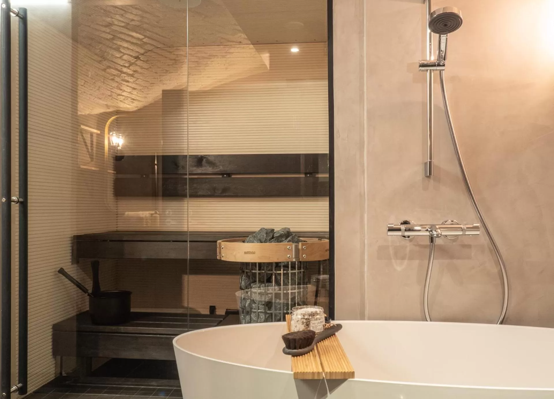 Shower in Bob W Helsinki Katajanokka