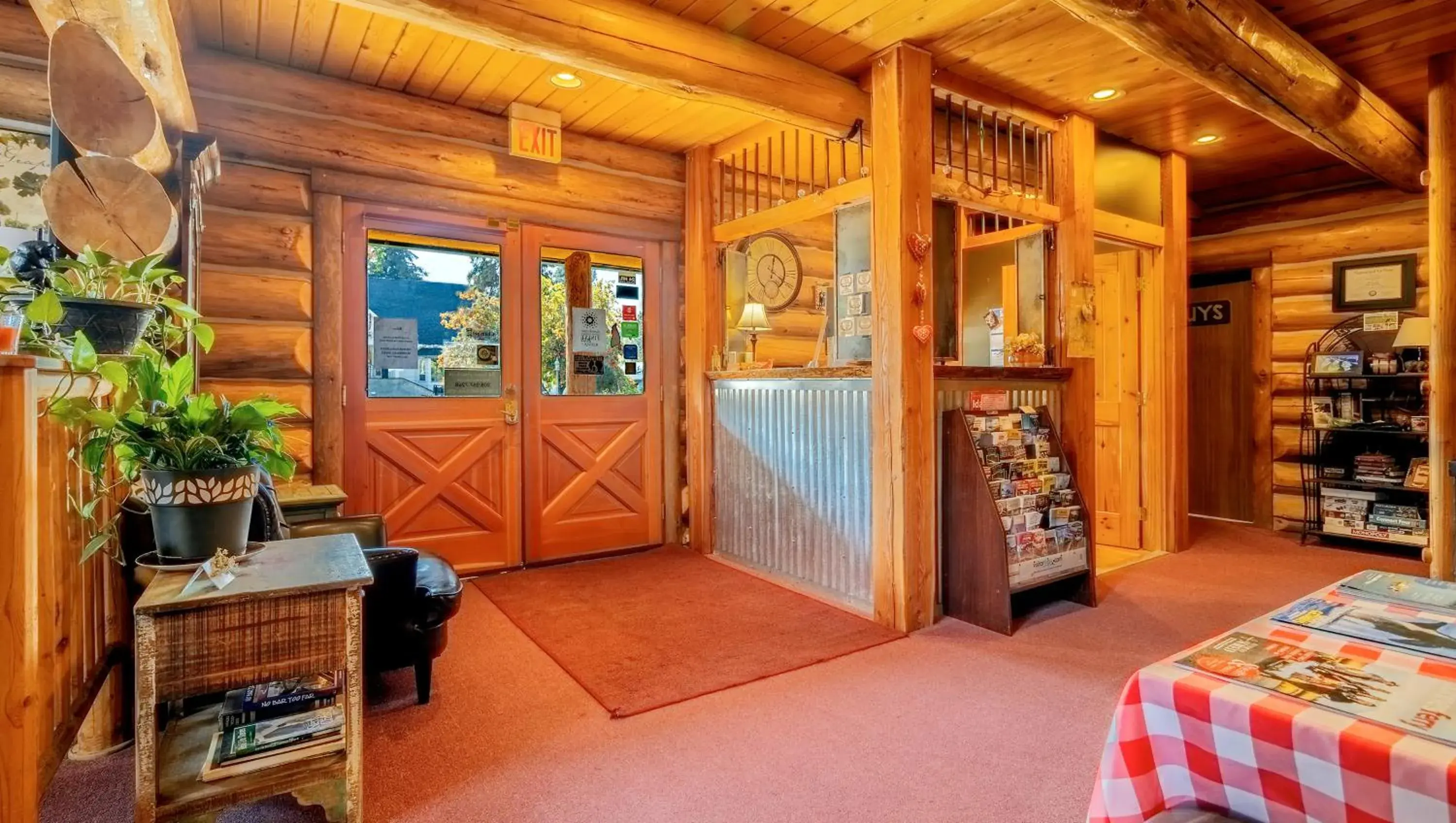 Lobby or reception in Dodge Peak Lodge