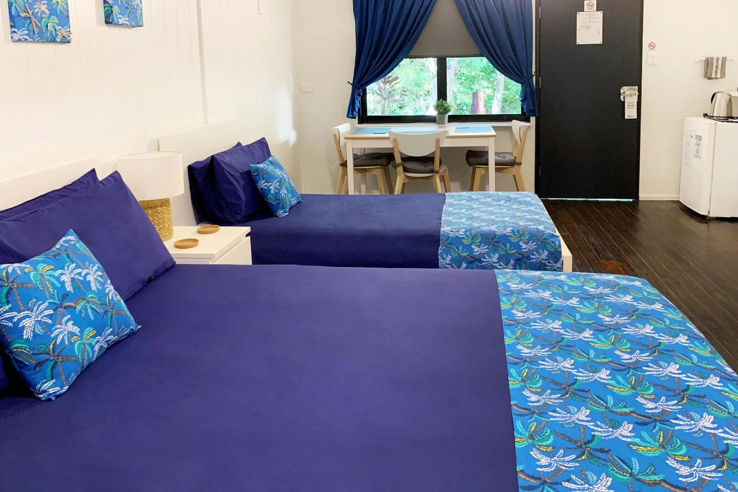 Bed in Airlie Beach Magnums - Adults Only