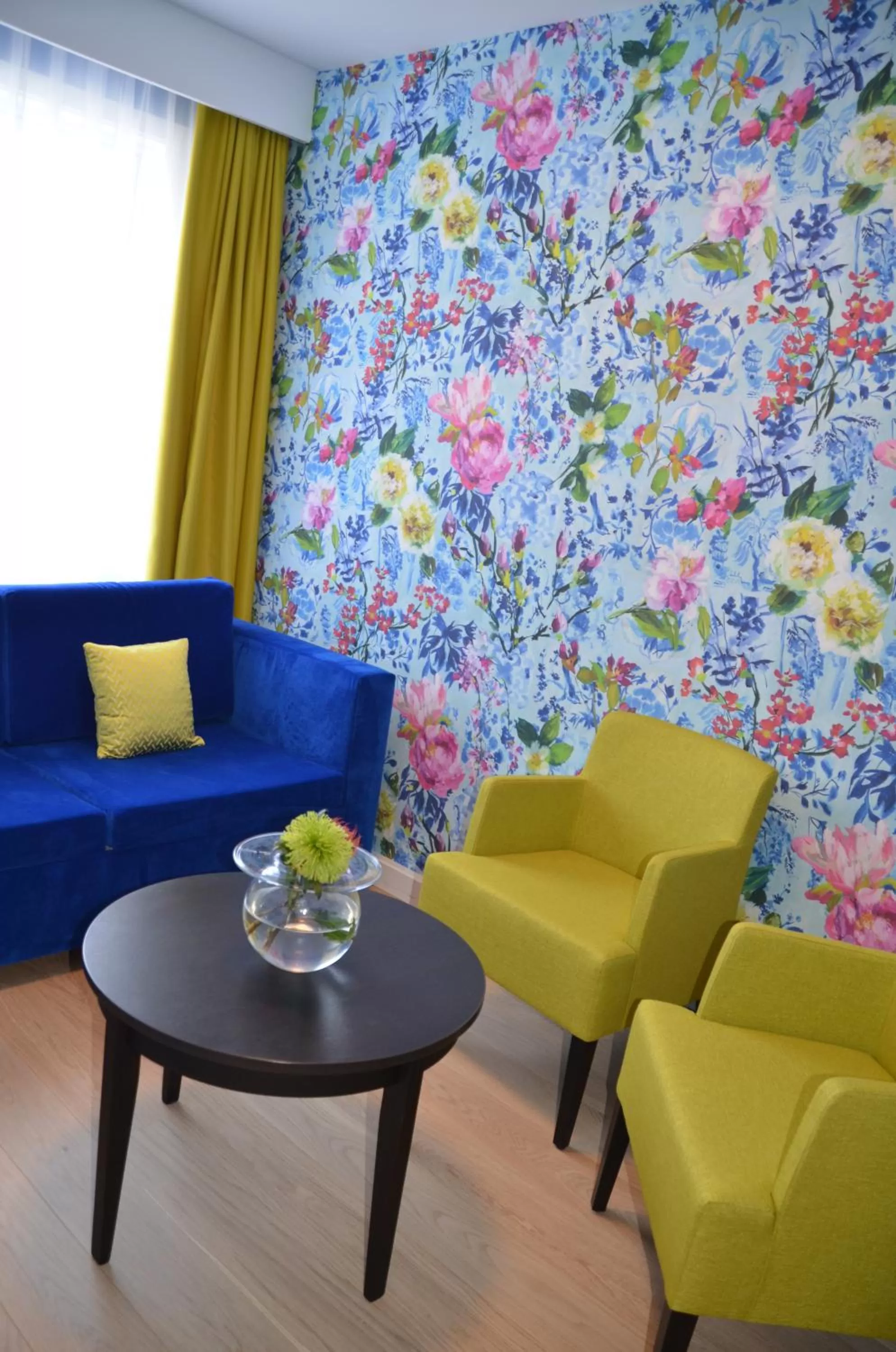 Seating area in Thon Hotel Moldefjord