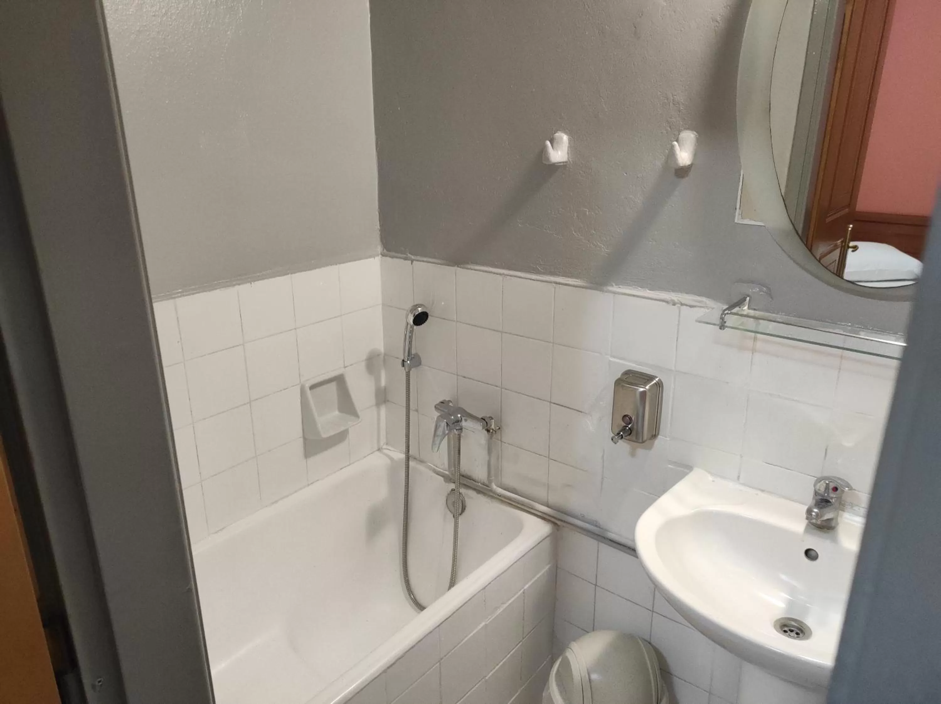 Bathroom in Hotel Lido