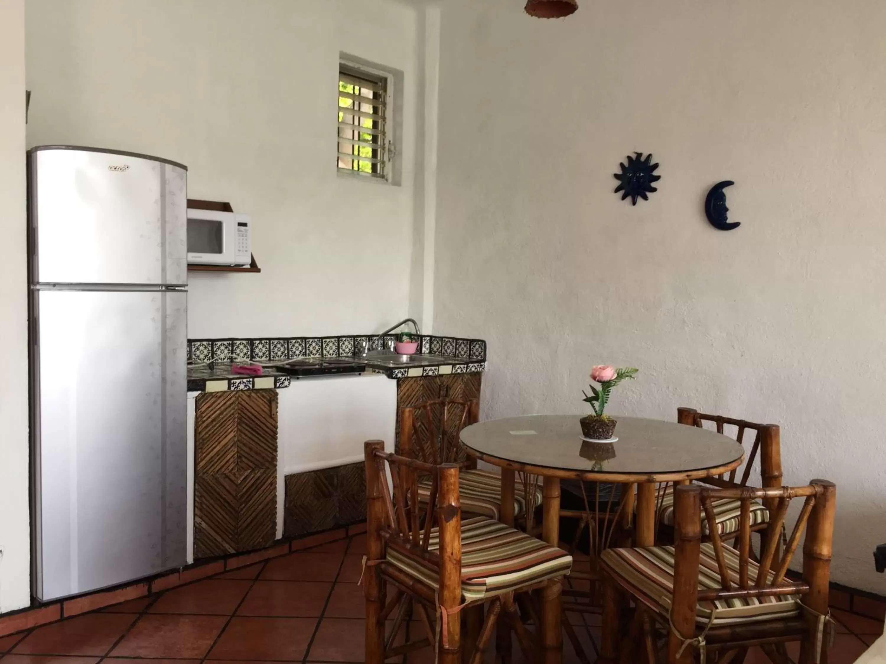 Kitchen or kitchenette, Dining Area in Villas El Morro
