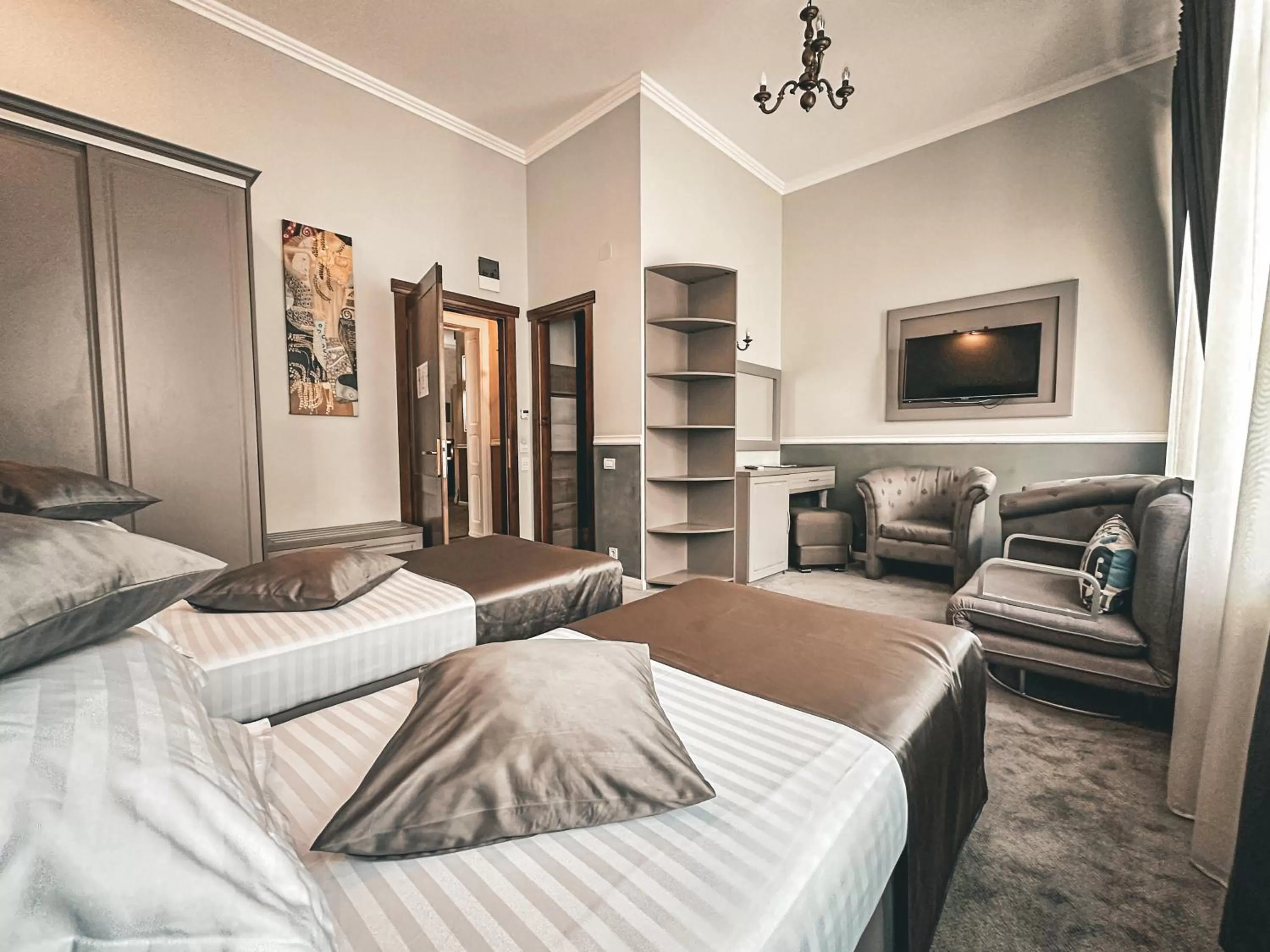 Photo of the whole room, Bed in La Strada Boutique Villa