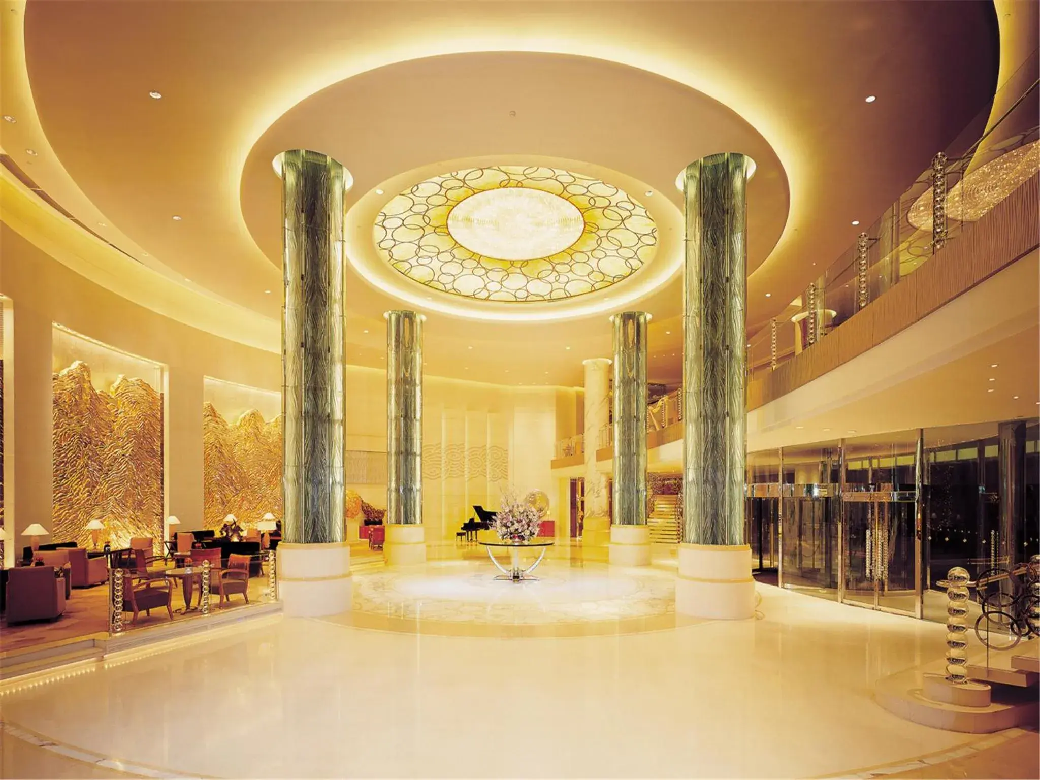 Lobby or reception in The Kunlun Beijing Jin Jiang Radisson Lobby or reception in The Kunlun Beijing Jin Jiang Radisson