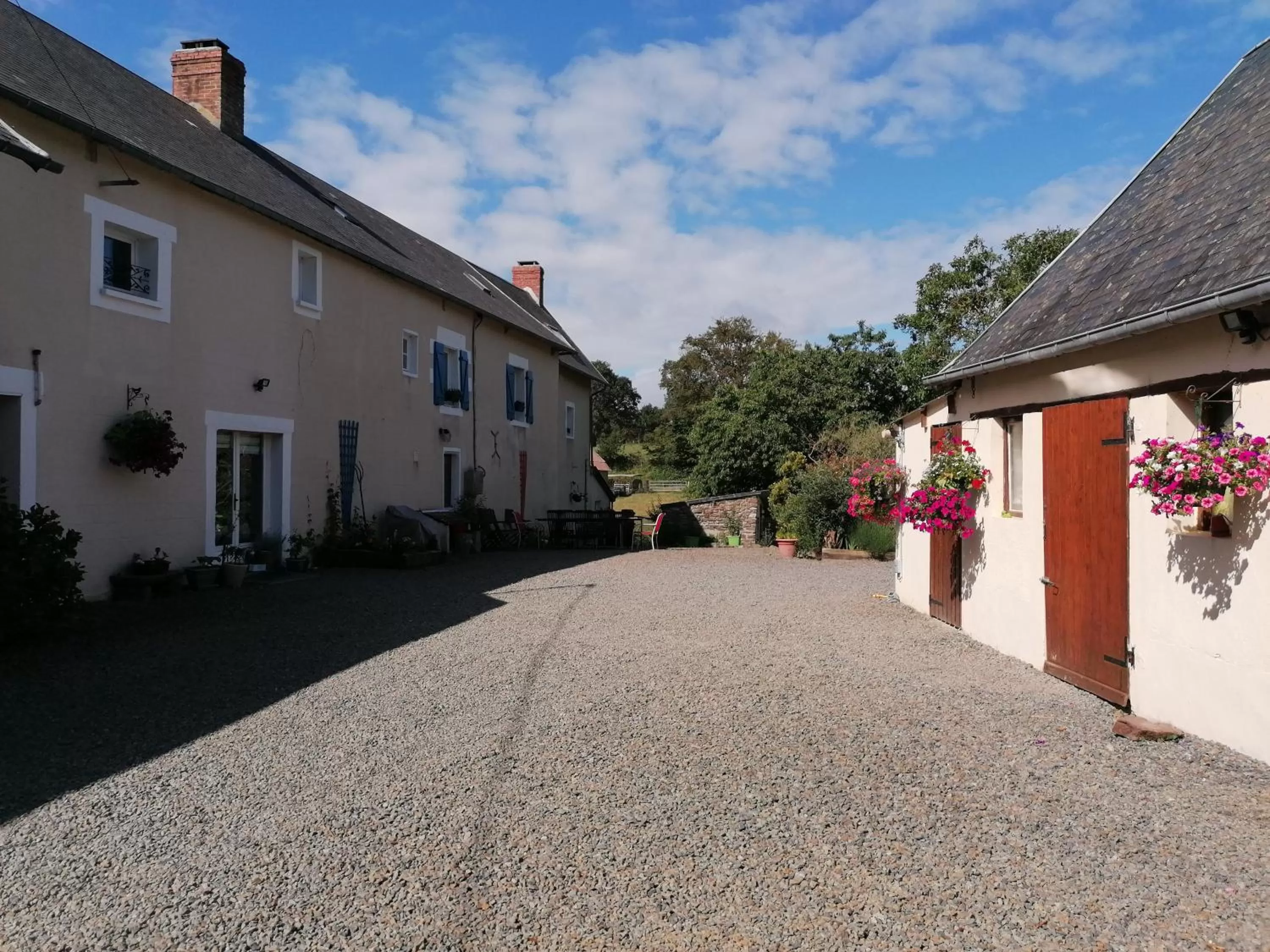 Property Building in La Parisière