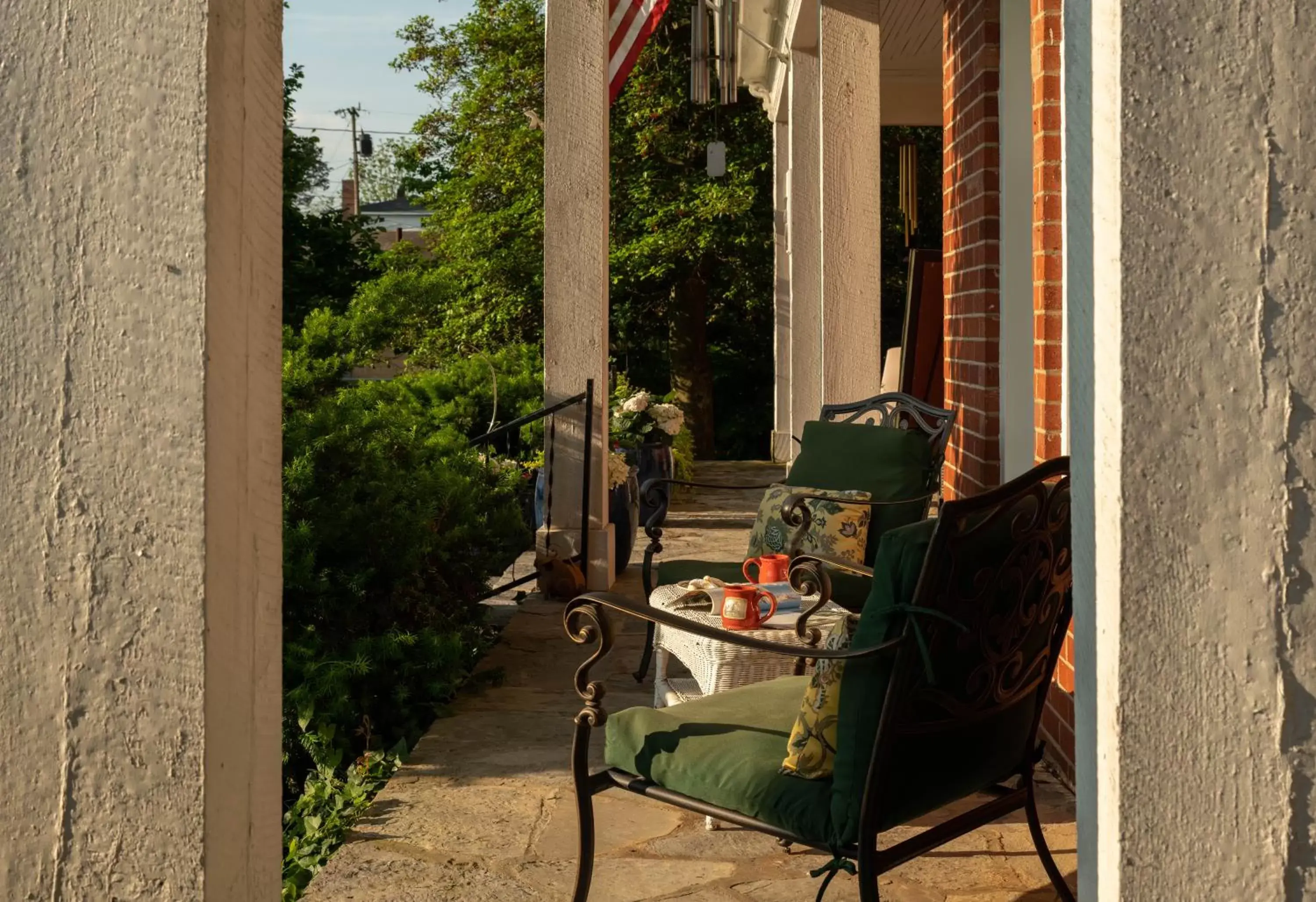 Patio in South Court Inn