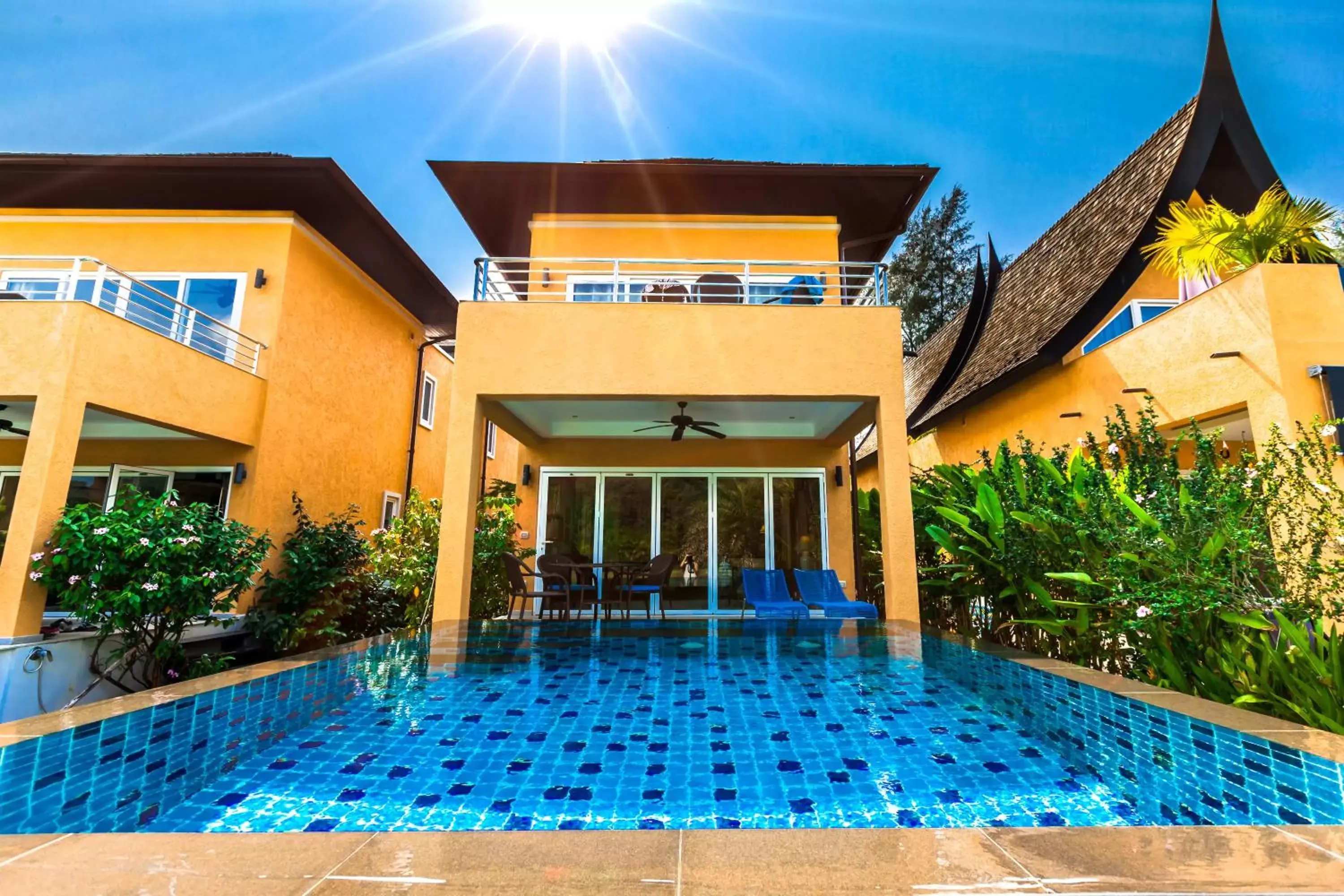 Swimming Pool in Little Sunshine Boutique Beach Resort & Spa