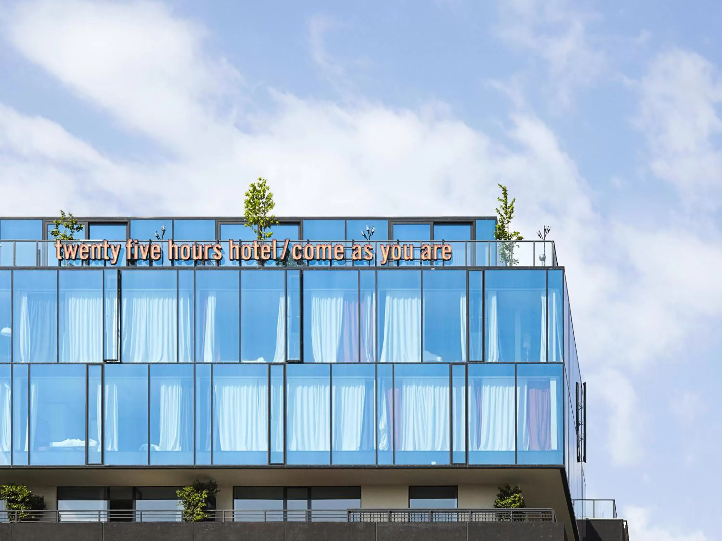 Facade/entrance in 25hours Hotel beim MuseumsQuartier Facade/entrance in 25hours Hotel beim MuseumsQuartier