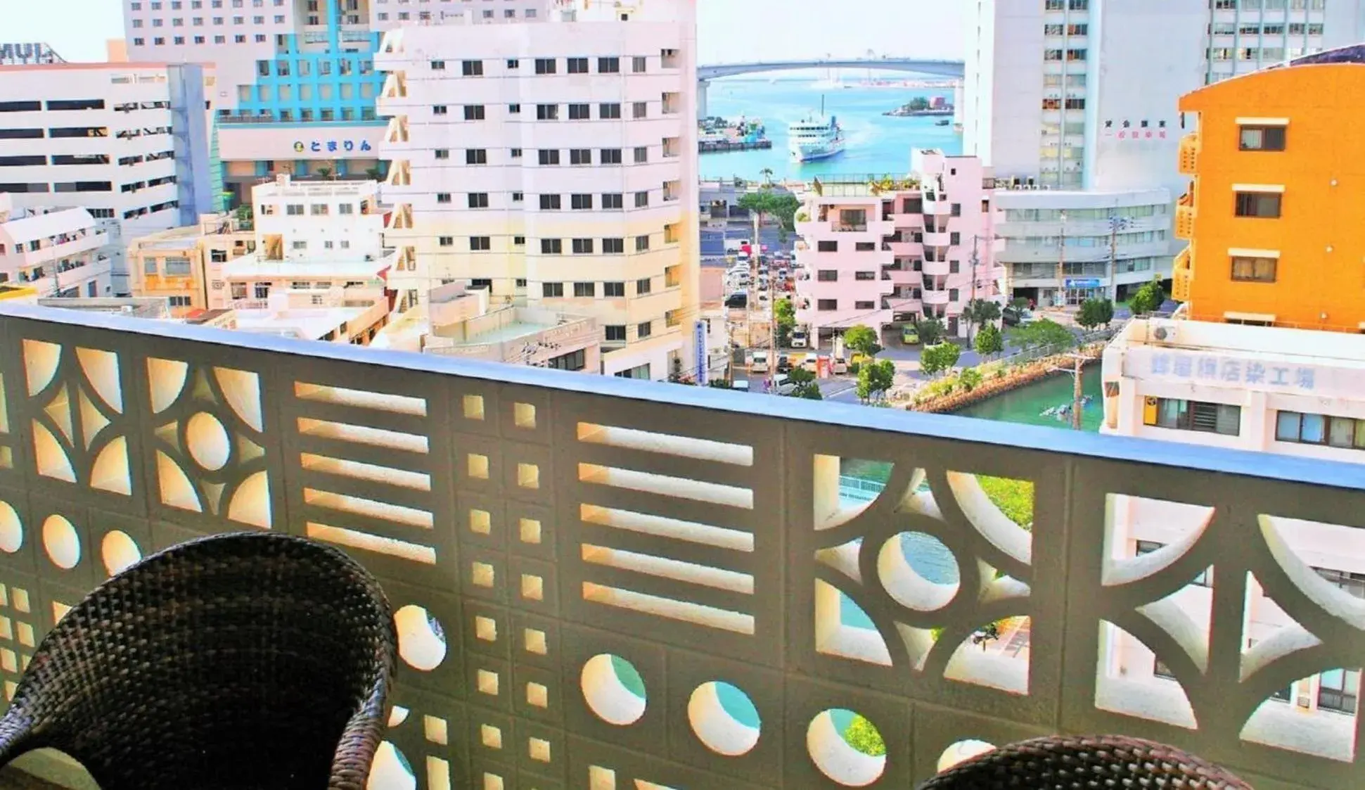 Sea view in Smart Condo Tomari Sea view in Smart Condo Tomari