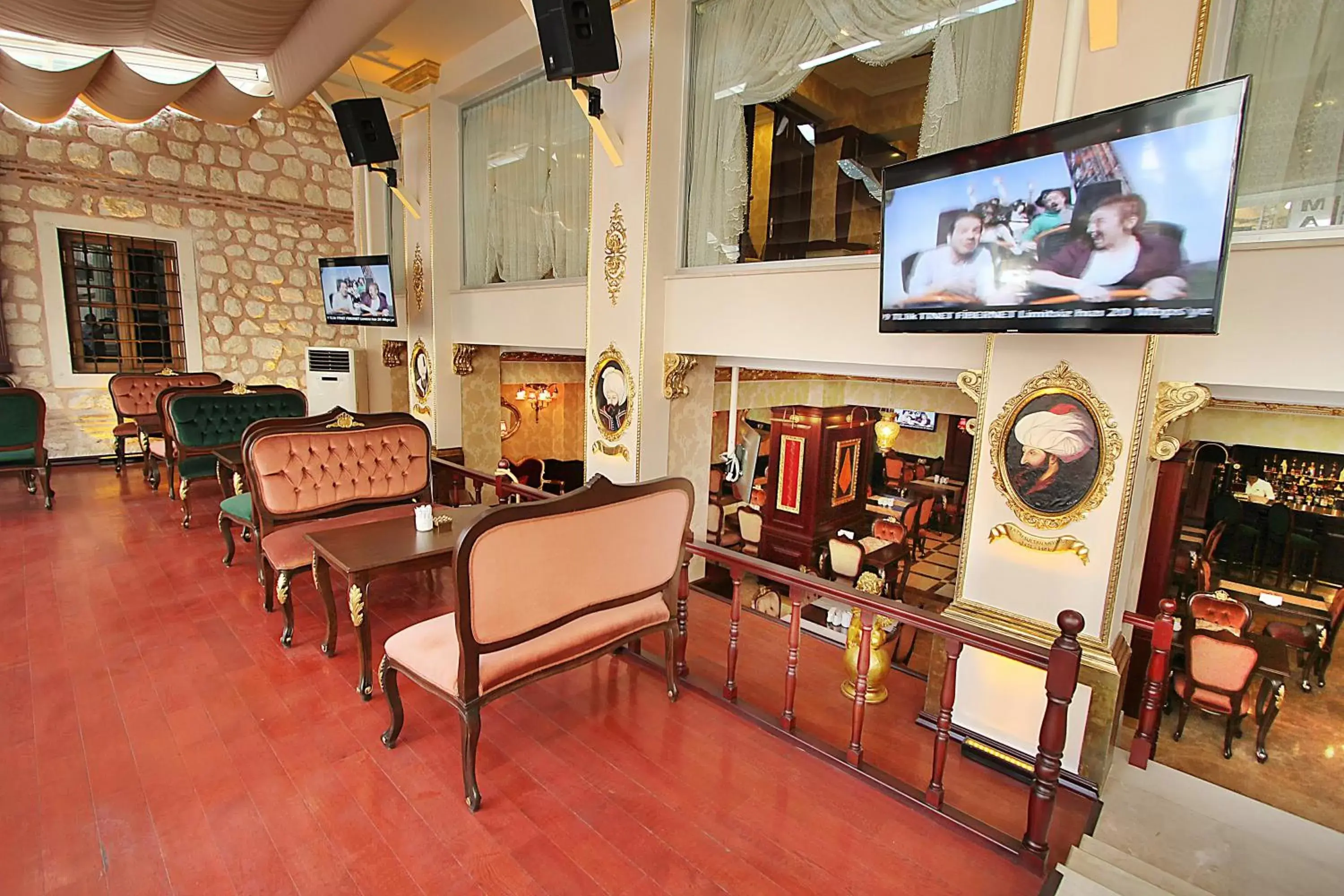 Restaurant/places to eat, TV/Entertainment Center in Balin Boutique Hotel