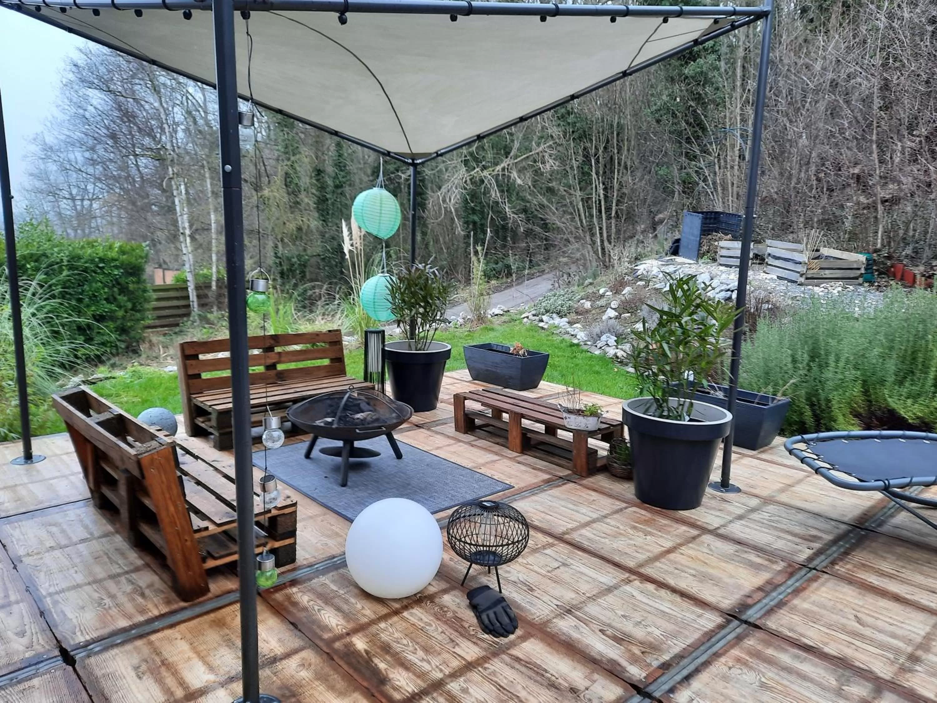 Patio in La Maison De Marie