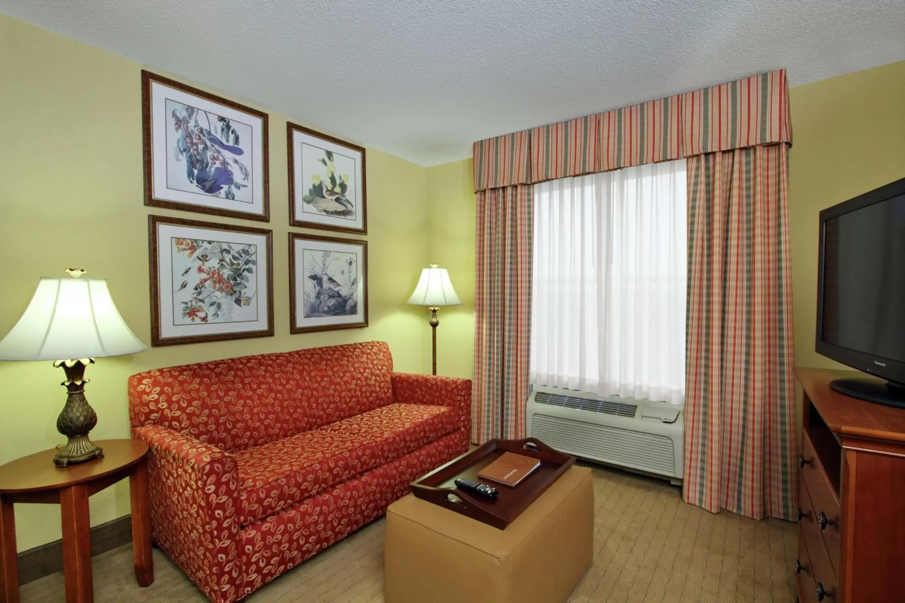 Bedroom, Seating Area in Homewood Suites by Hilton Chesapeake - Greenbrier