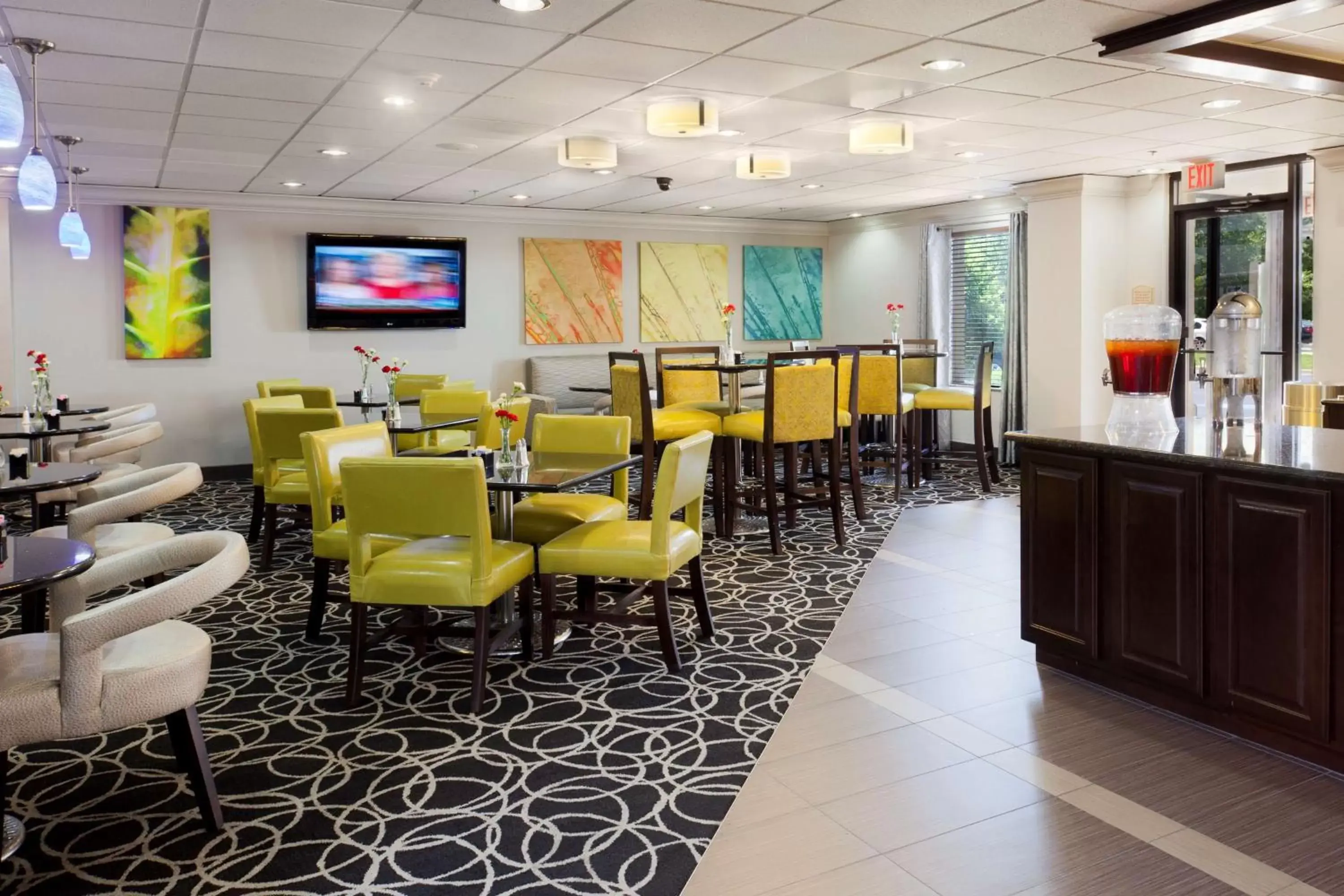 Restaurant/places to eat in DoubleTree by Hilton Springdale