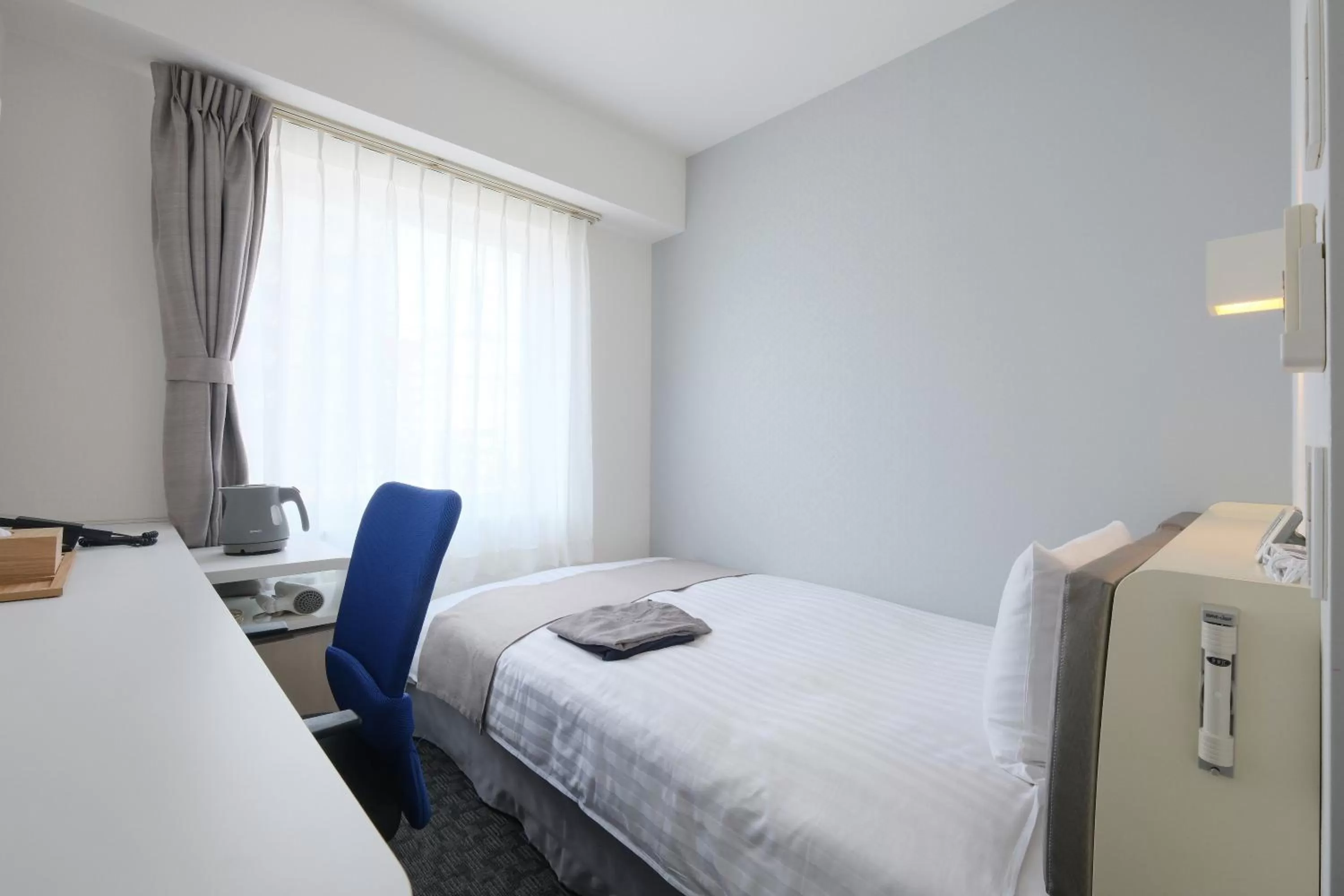 Photo of the whole room, Bed in Fukuyama Oriental Hotel