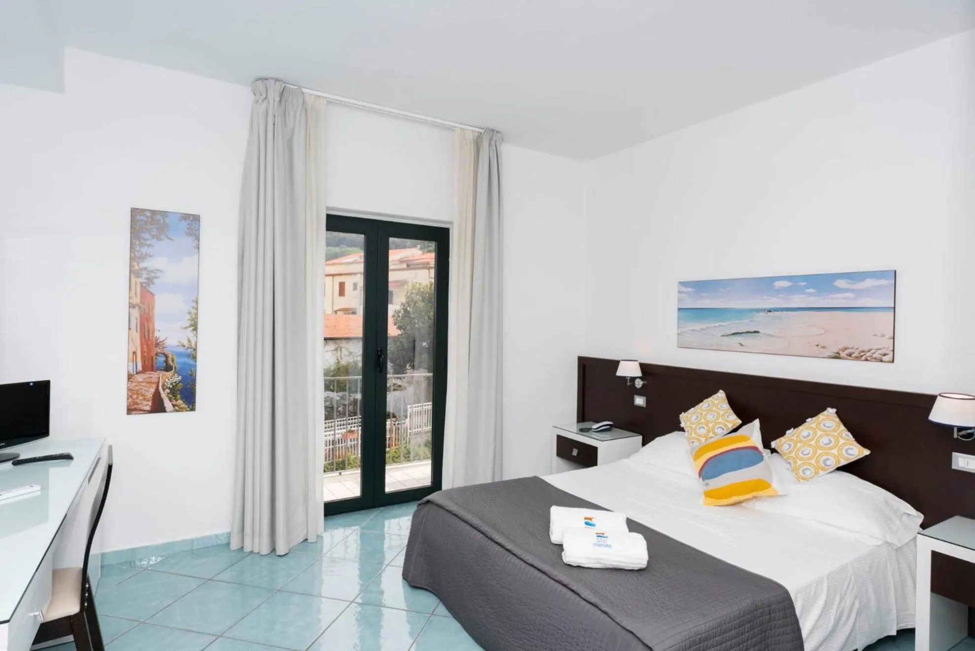 Photo of the whole room, Bed in Hotel Murmann