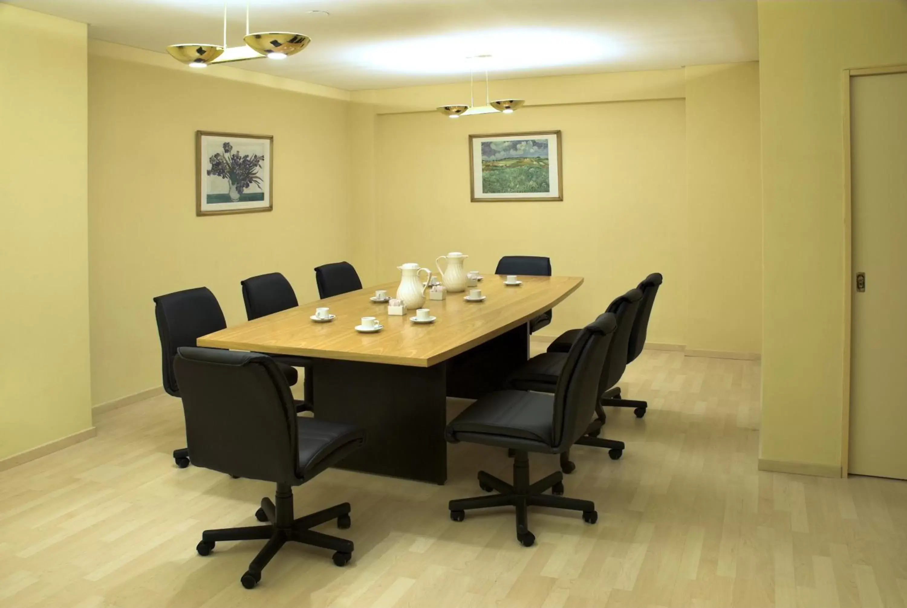 Business facilities in Hotel Waldorf