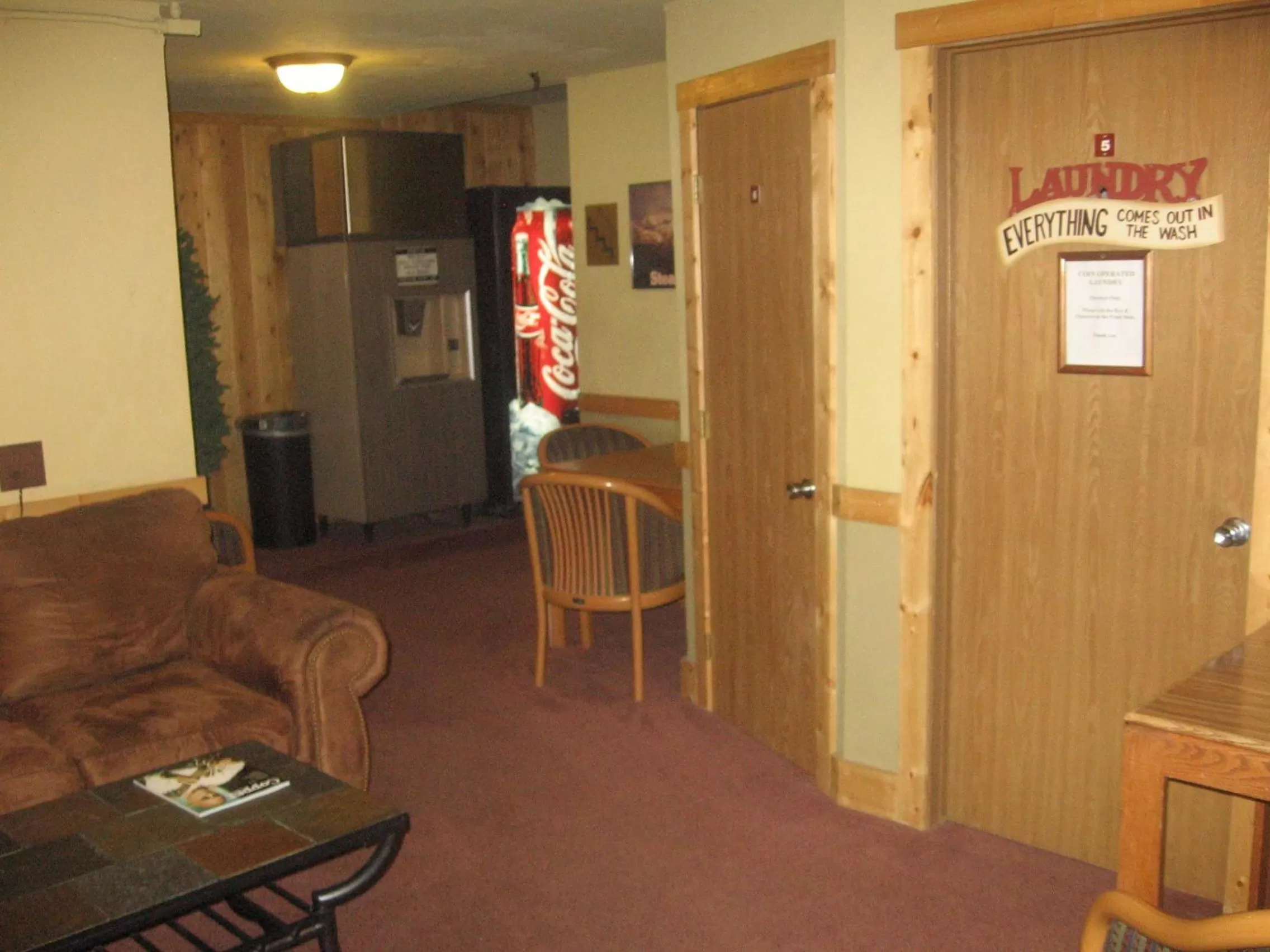 Lobby or reception, Seating Area in New Summit Inn