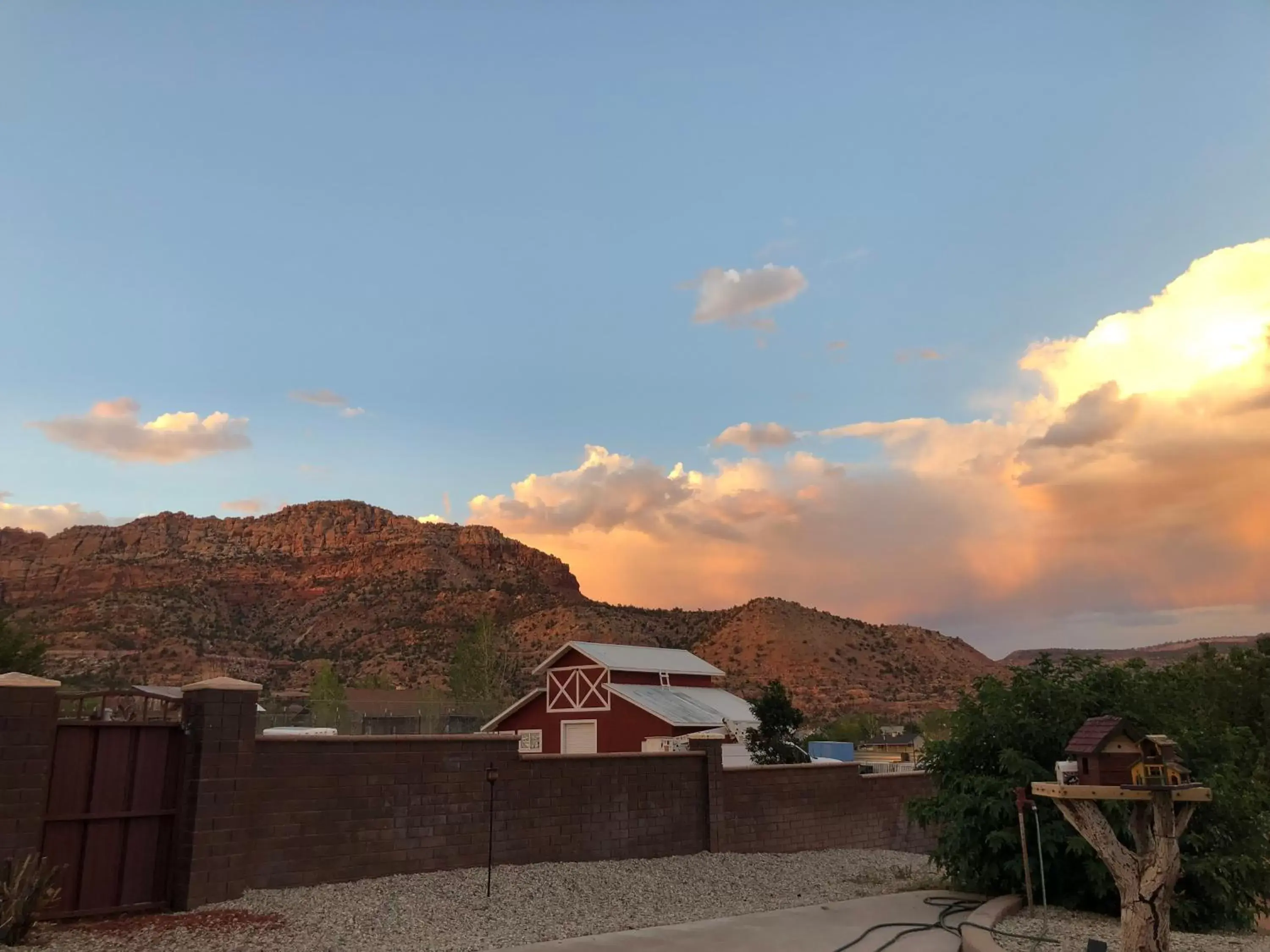 Mountain view in Zion Cliff Lodge