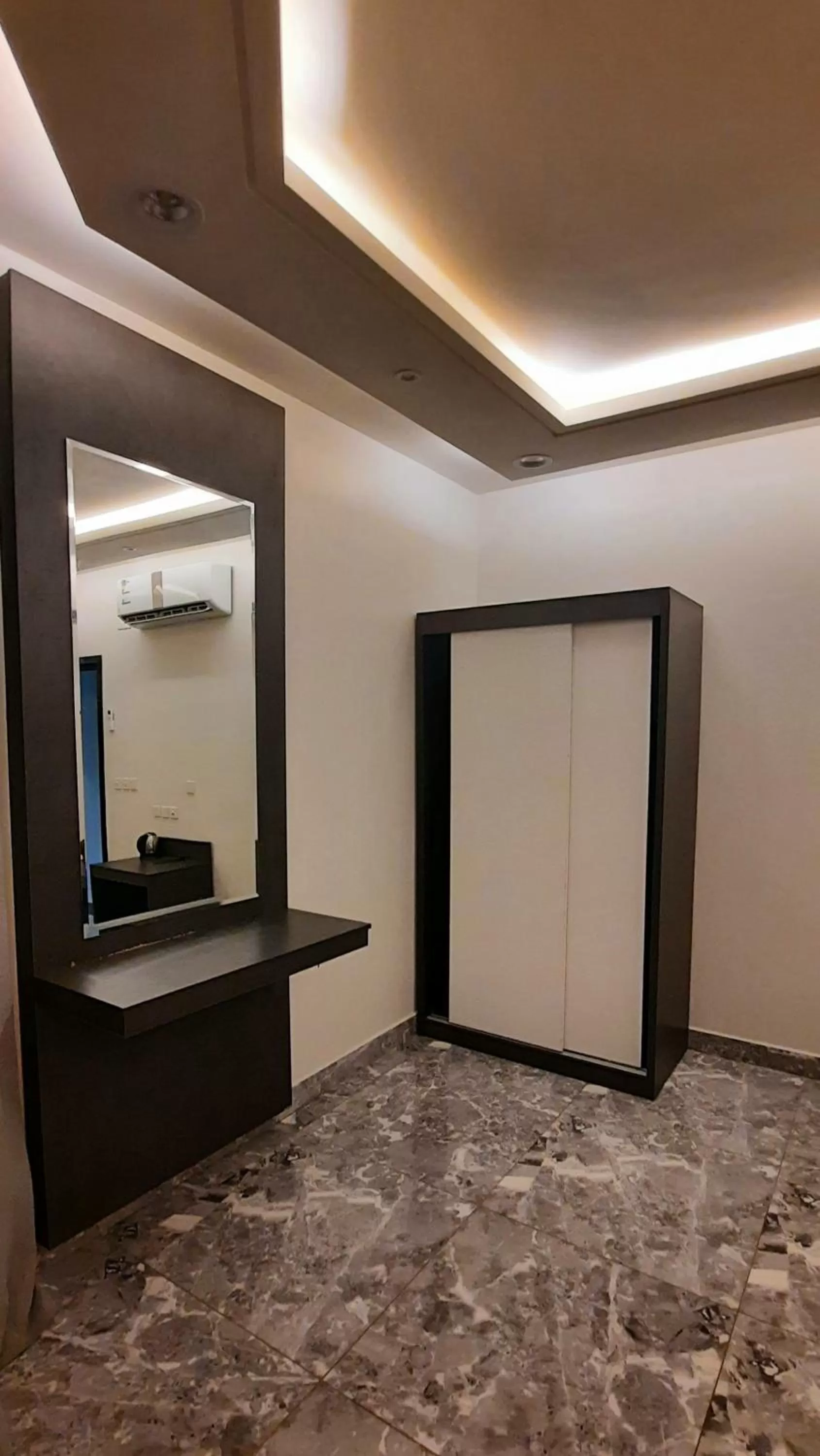 wardrobe in جولدن نيو جوان - Golden New Gewan - للشقق المخدومة