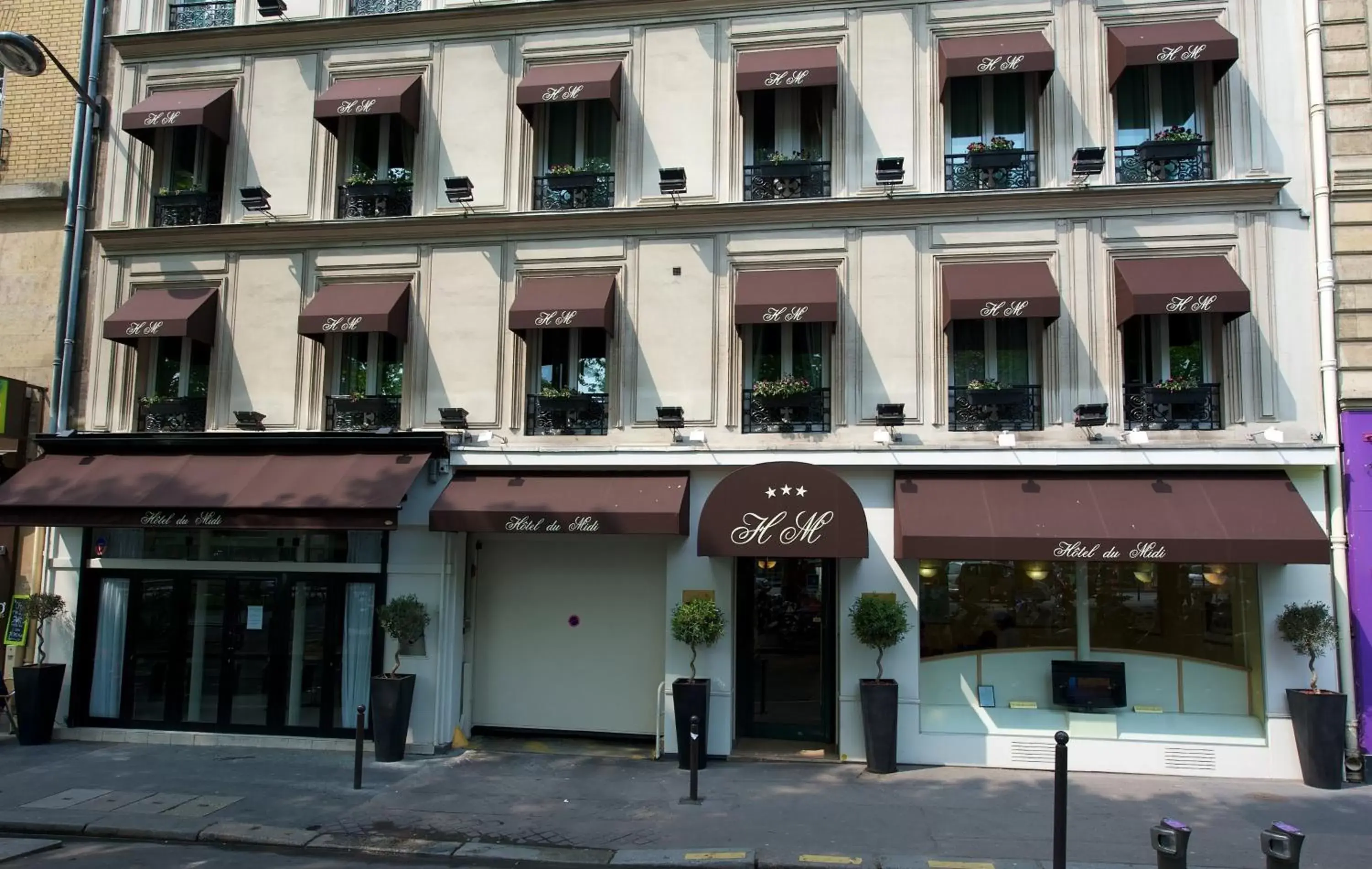 Facade/entrance, Property Building in Hôtel Du Midi Paris Montparnasse