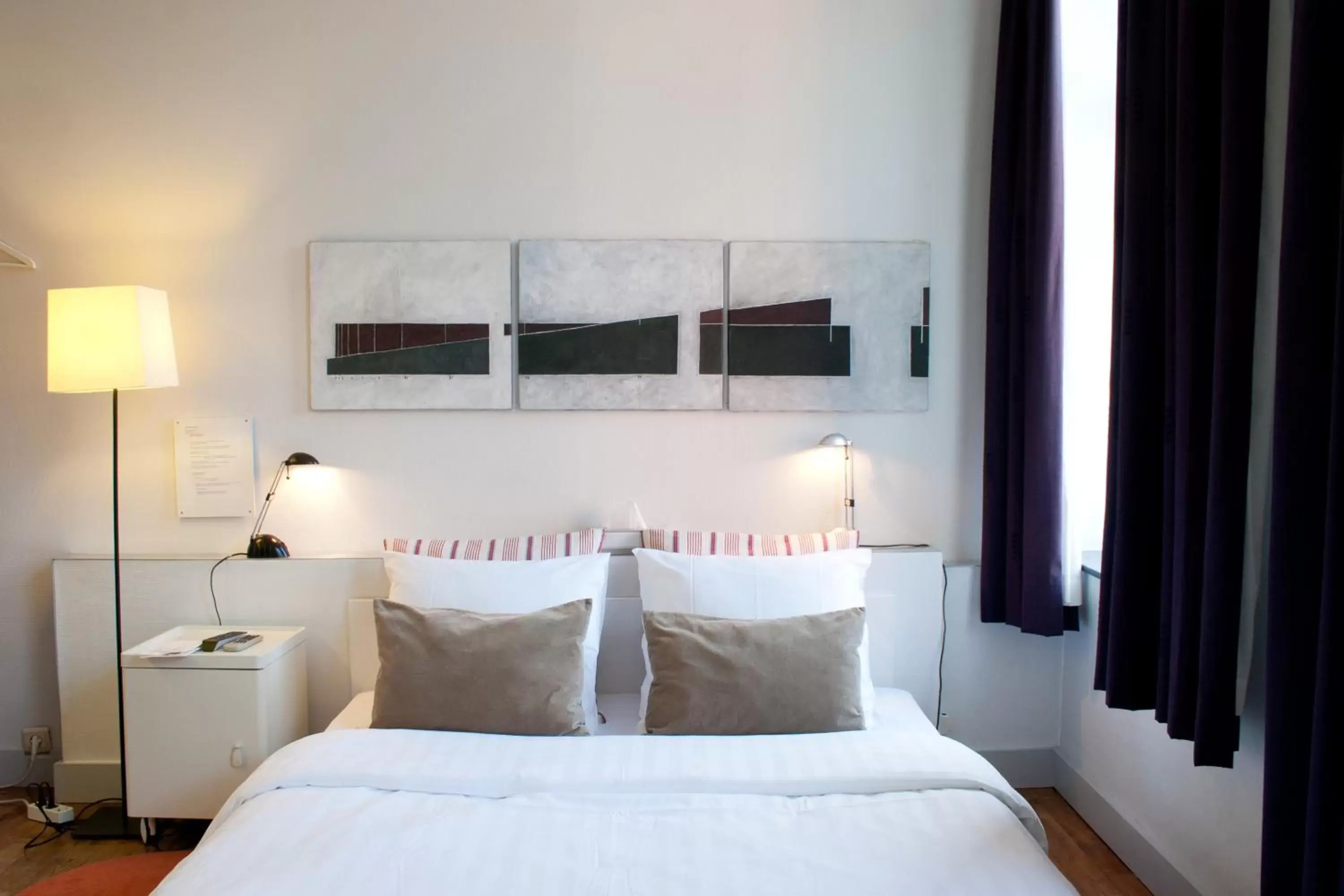 Deluxe Double Room in B&B Lodging At 8 Deluxe Double Room in B&B Lodging At 8