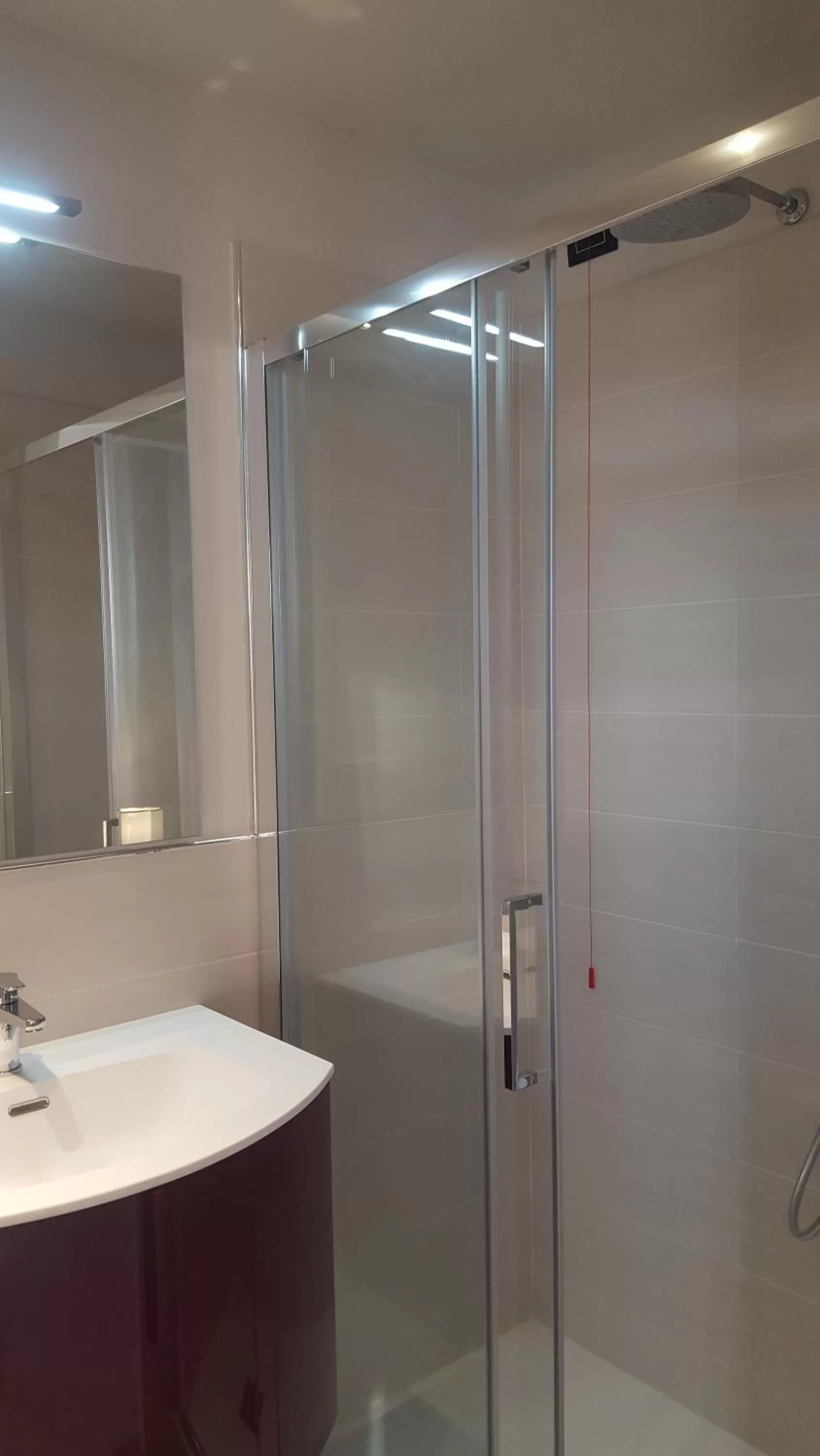 Shower in Hotel Villa Barsanti