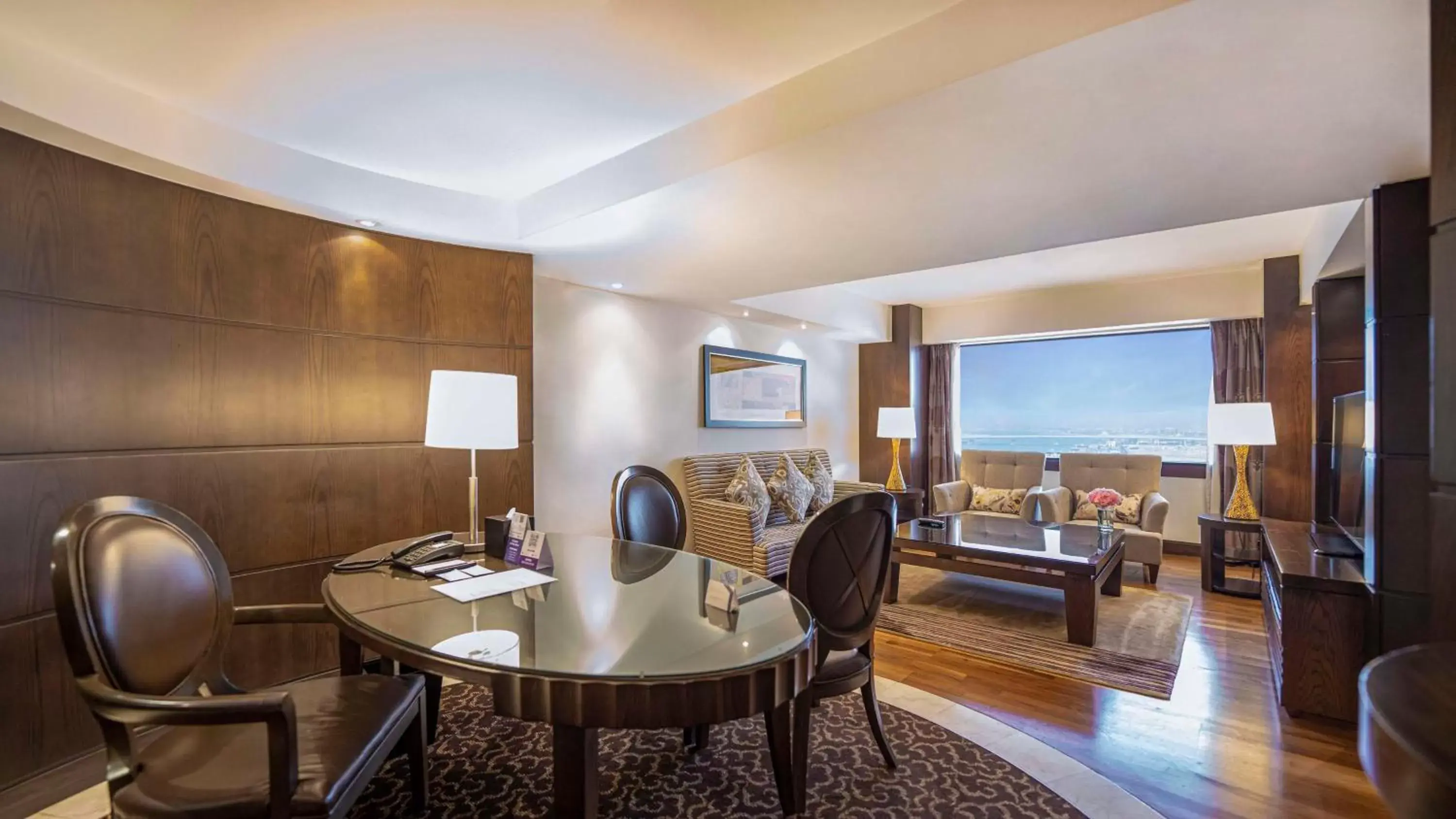 Living room in Hyatt Regency Dubai - Corniche