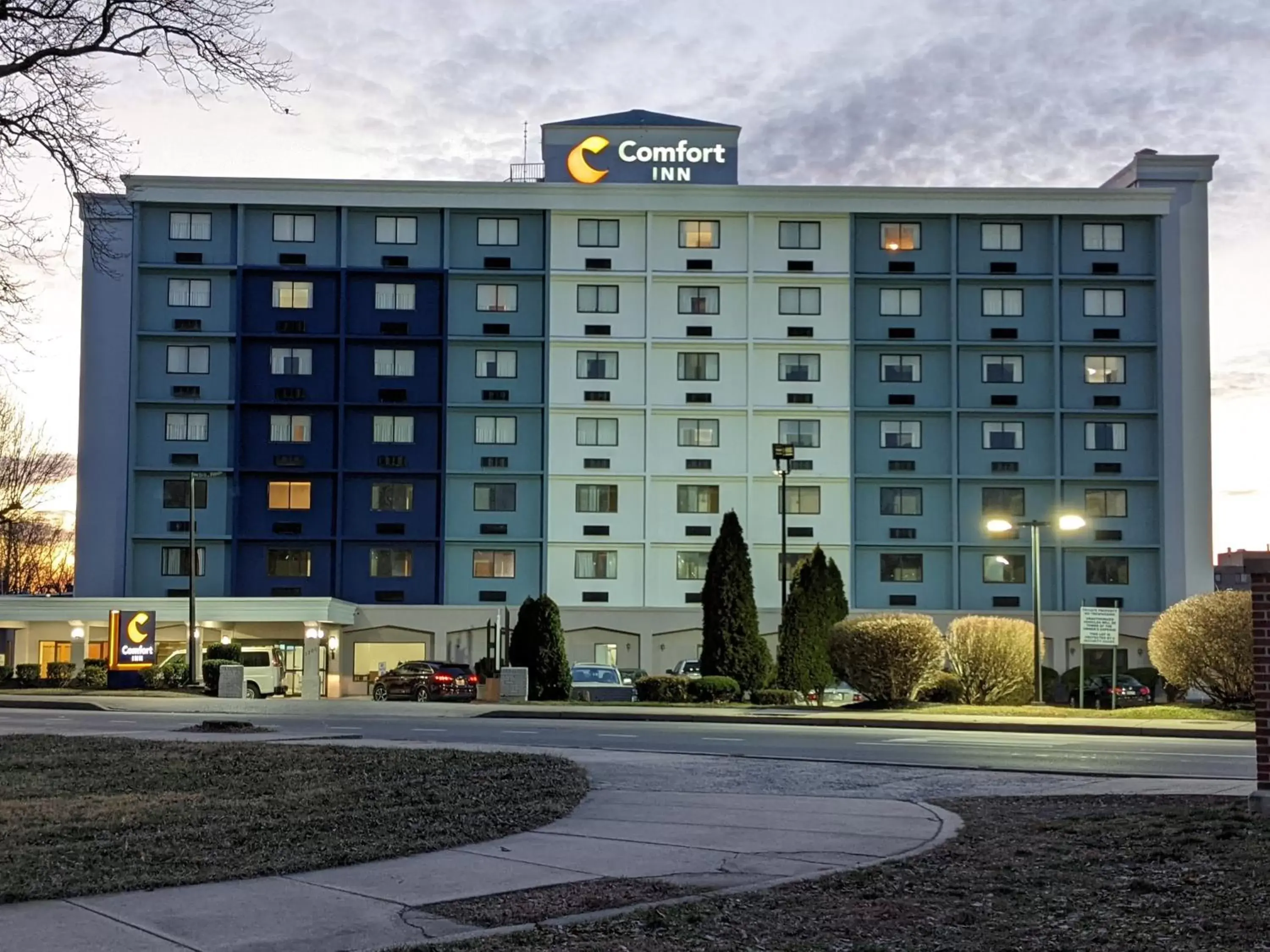 Property Building in Comfort Inn Philadelphia International Airport West