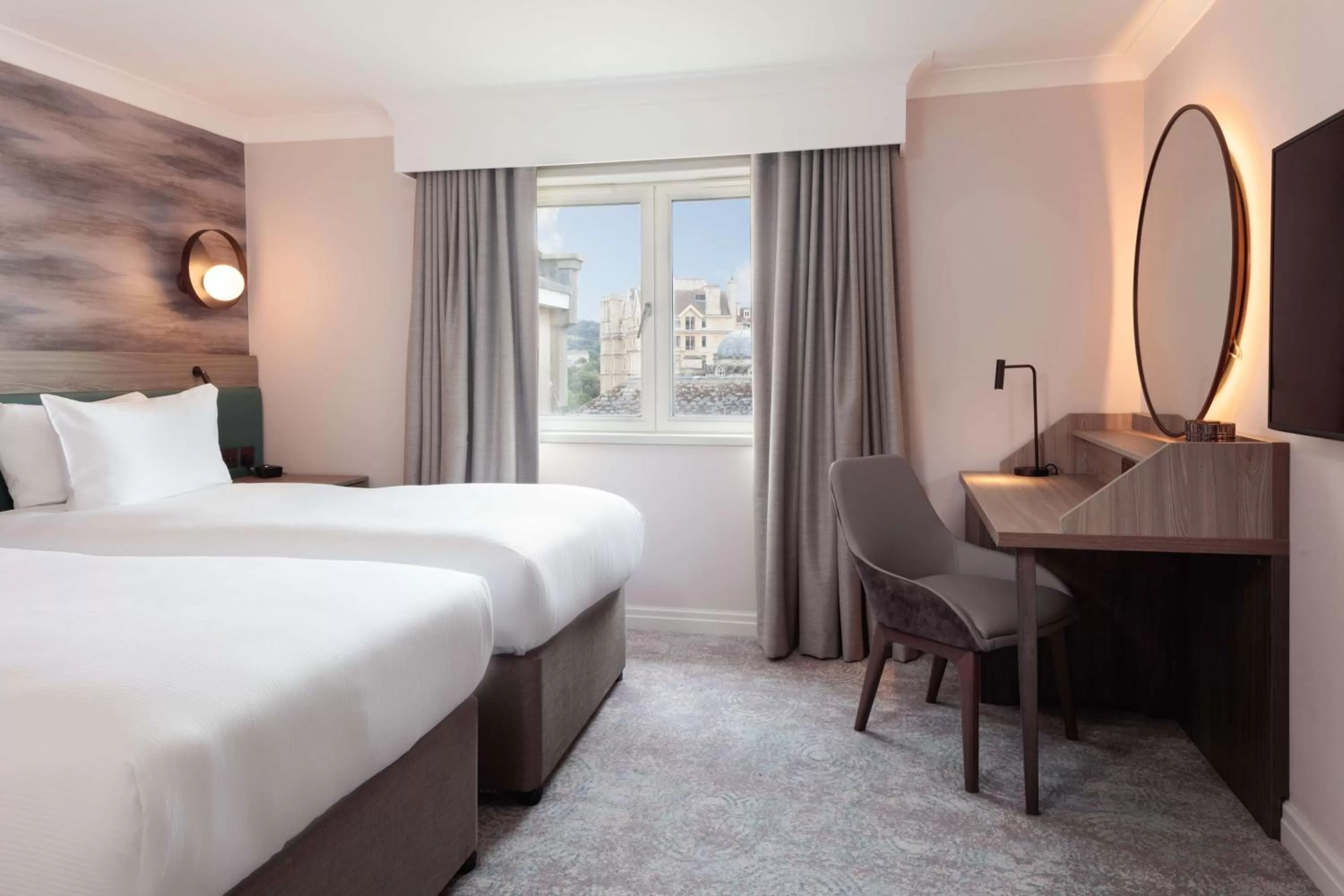 Bedroom, Bed in DoubleTree by Hilton Bath