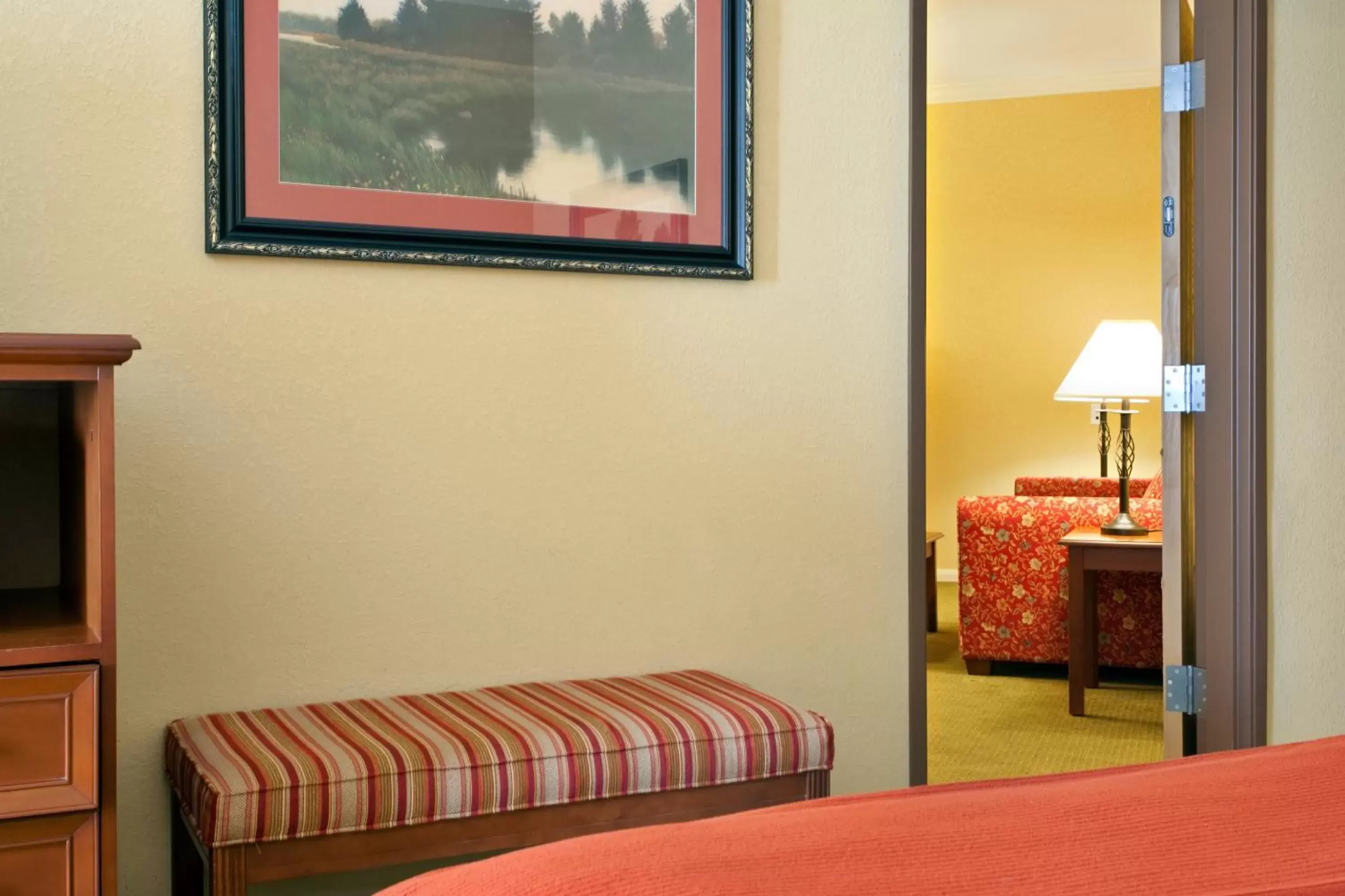 Bedroom, Bed in Holiday Inn Express of Salado-Belton, an IHG Hotel