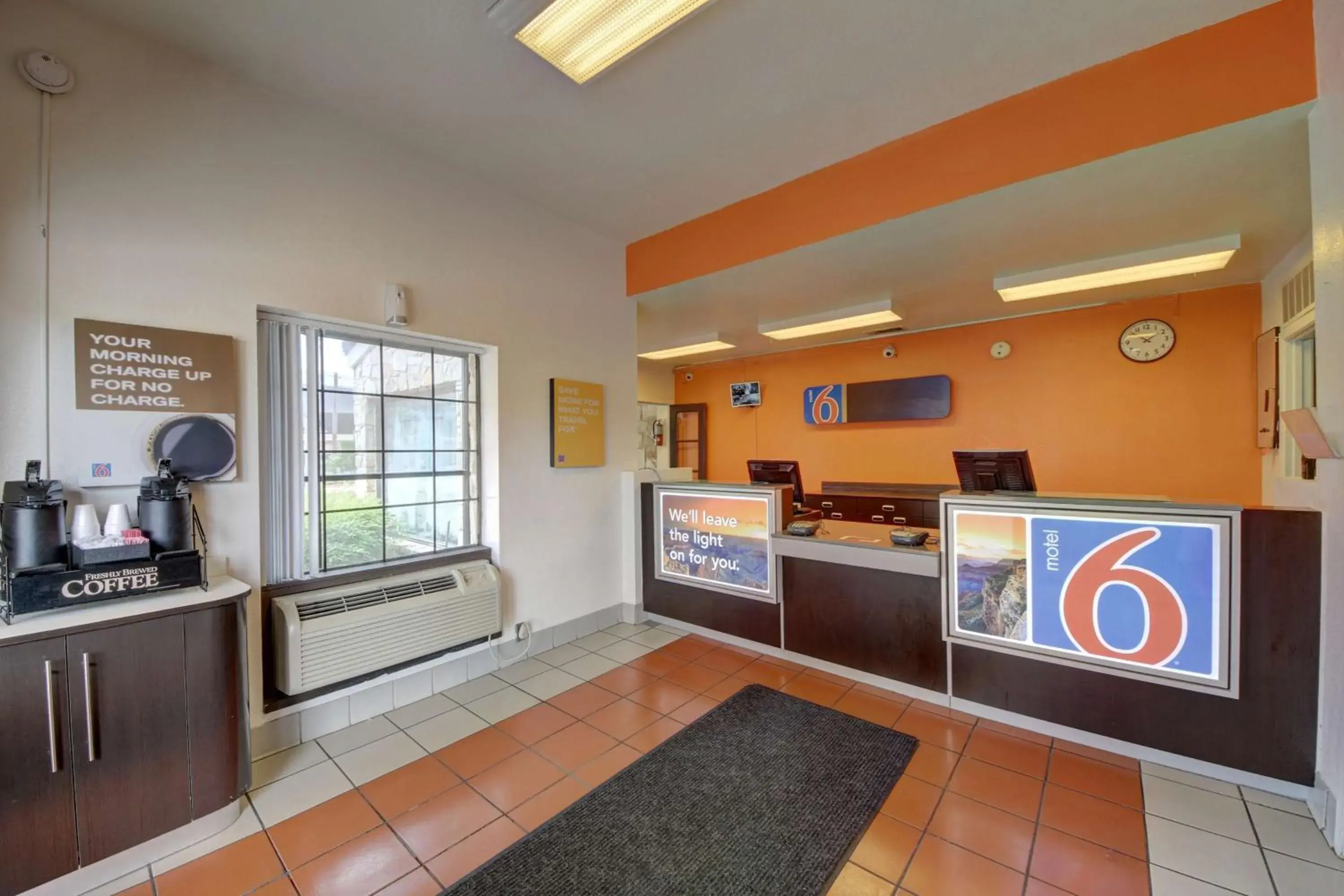 Property logo or sign, Lobby/Reception in Motel 6-San Antonio, TX - Downtown - Market Square