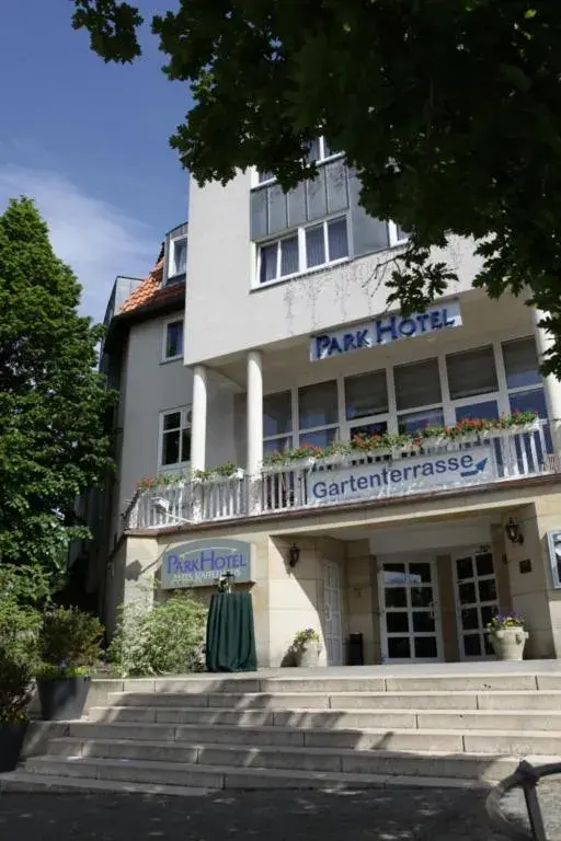 Facade/entrance, Property Building in Parkhotel Altes Kaffeehaus