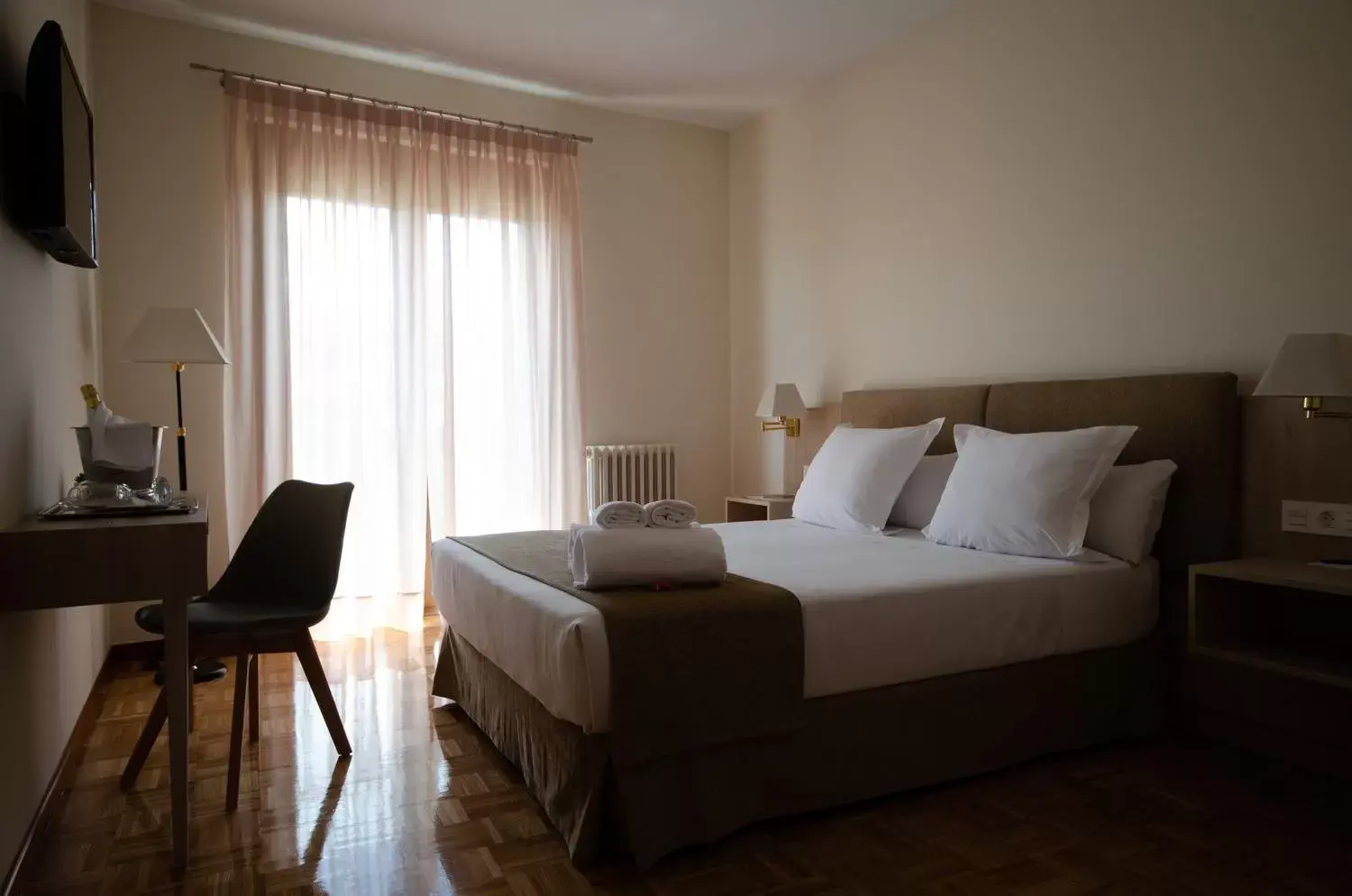 Bedroom, Bed in Hotel Puerta Ciudad Rodrigo