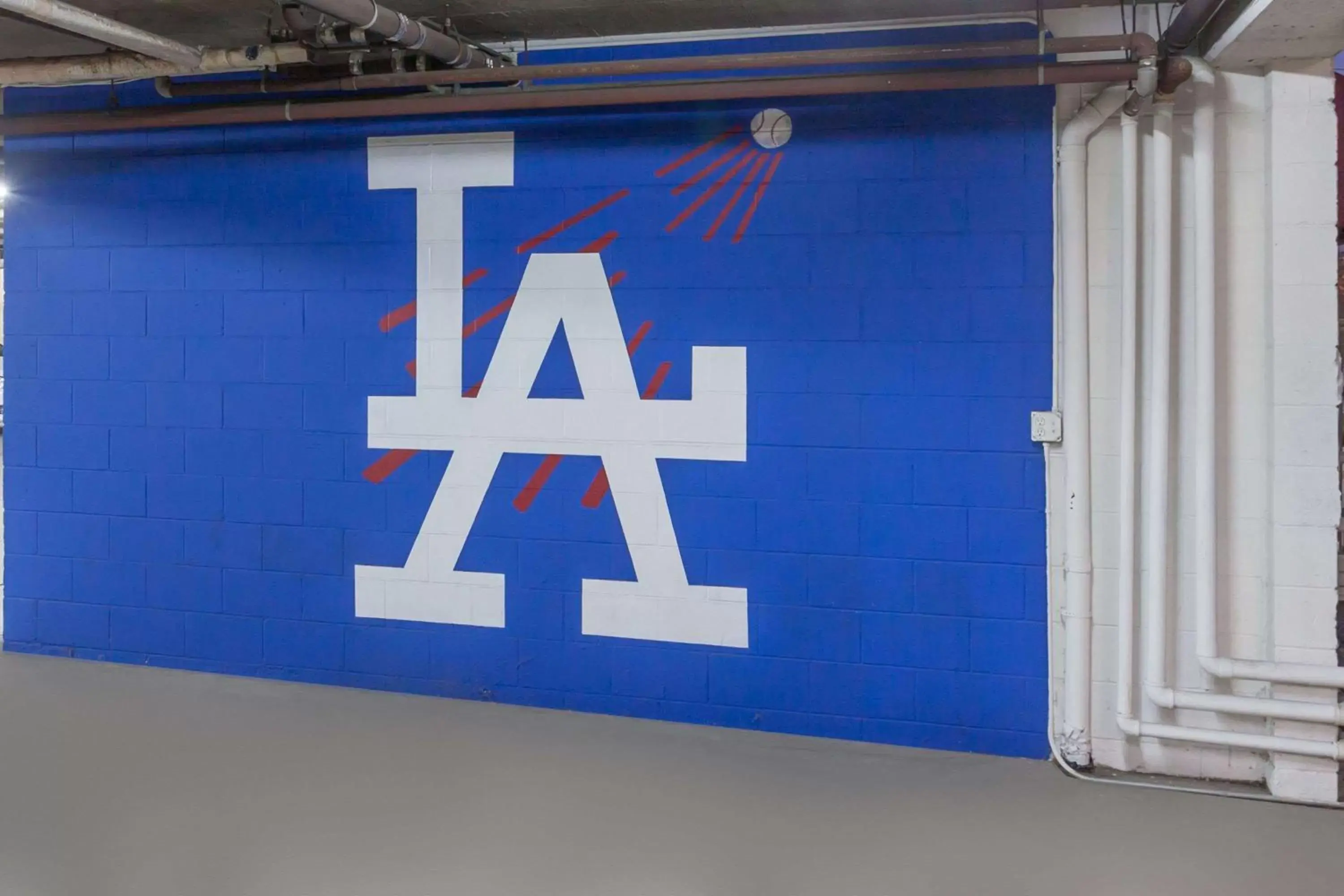 Property building in Knights Inn Los Angeles Central / Convention Center Area Property building in Knights Inn Los Angeles Central / Convention Center Area