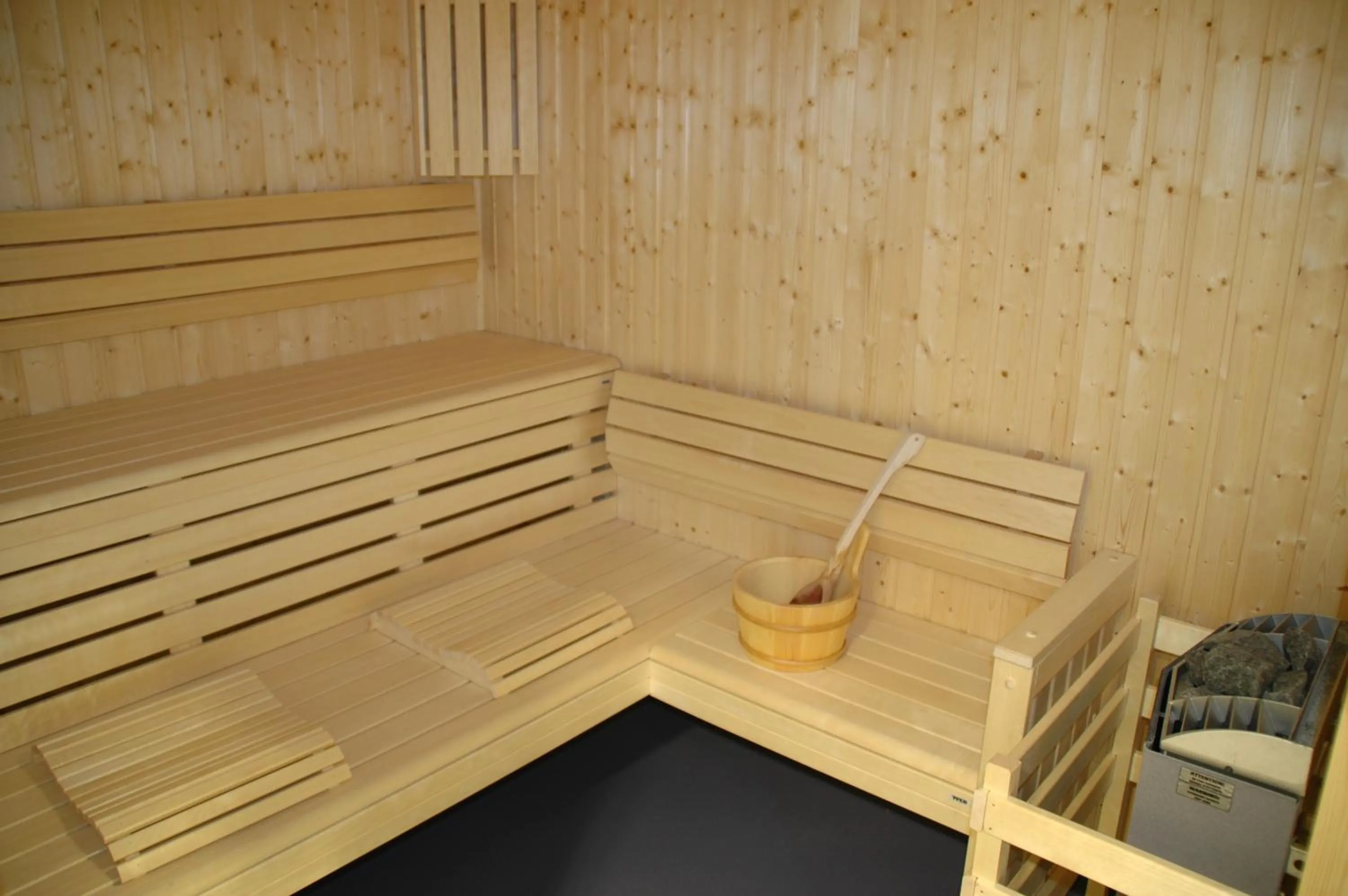 Spa and wellness centre/facilities in Mercure Niort Marais Poitevin