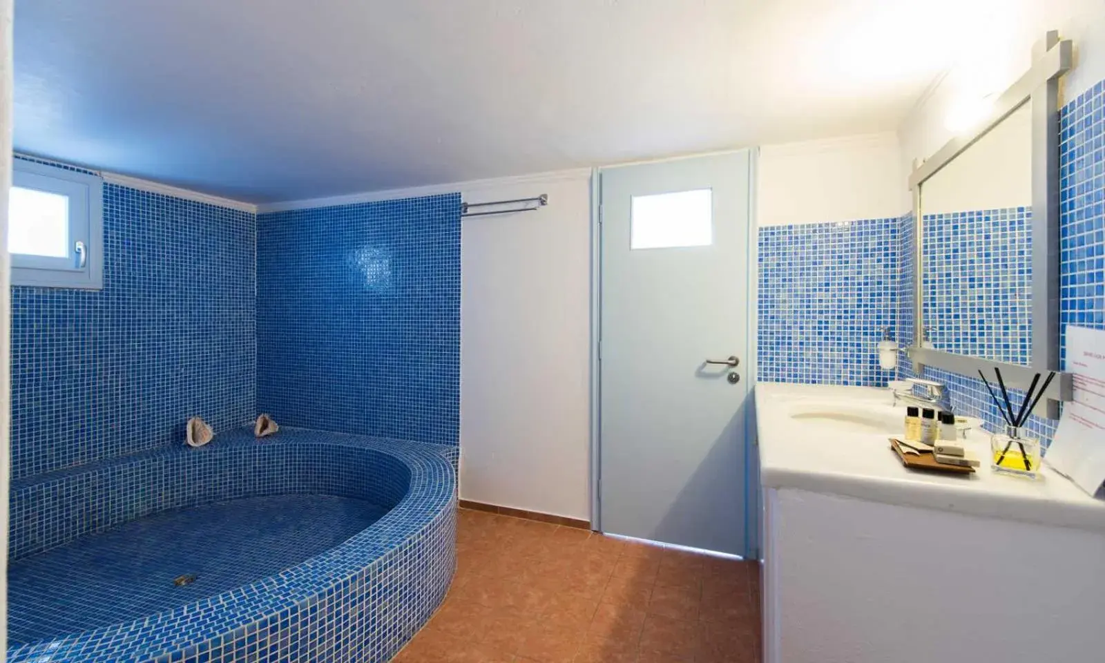 Shower, Bathroom in Kastro Suites