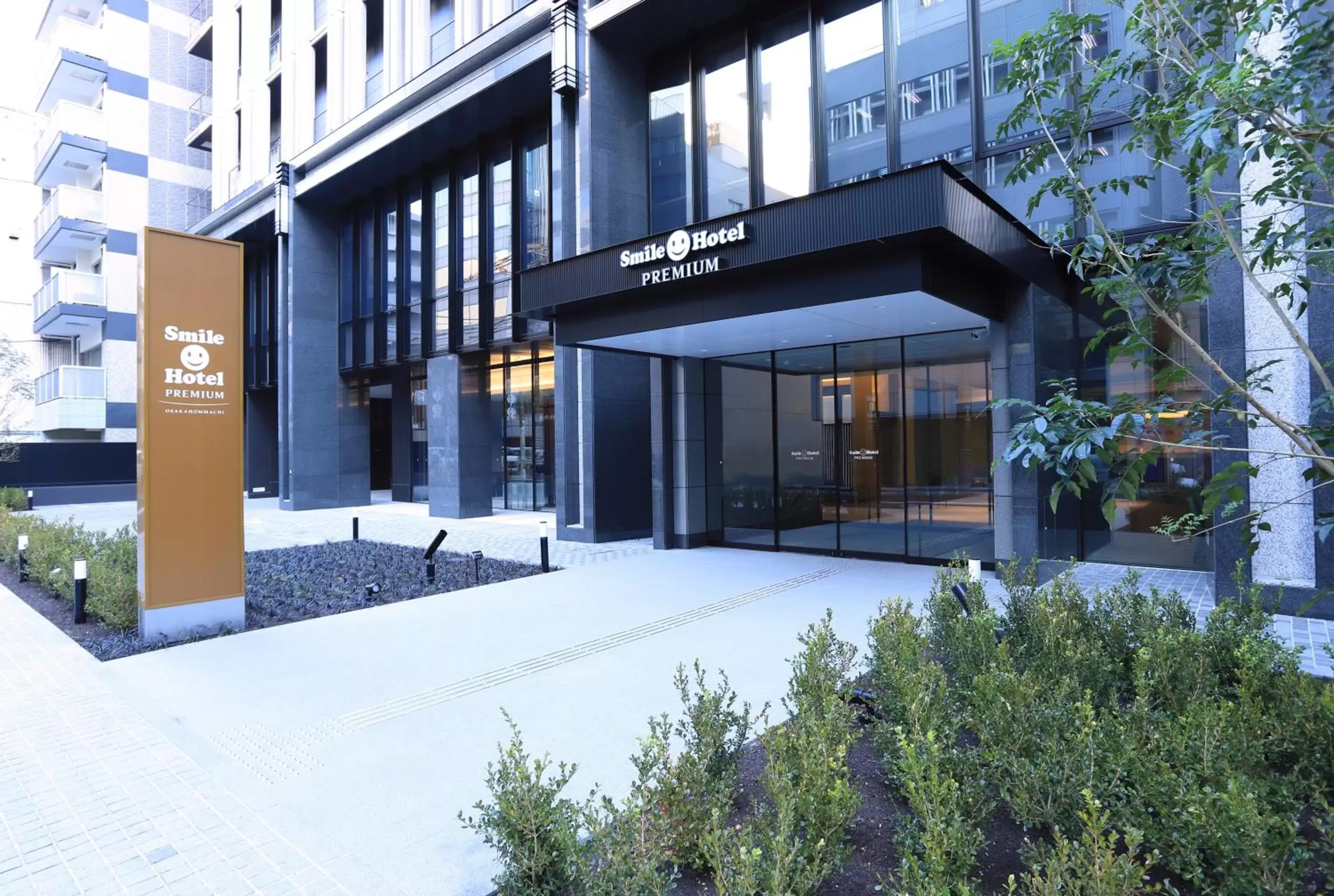 Facade/entrance in Smile Hotel Premium Osaka Hommachi Facade/entrance in Smile Hotel Premium Osaka Hommachi