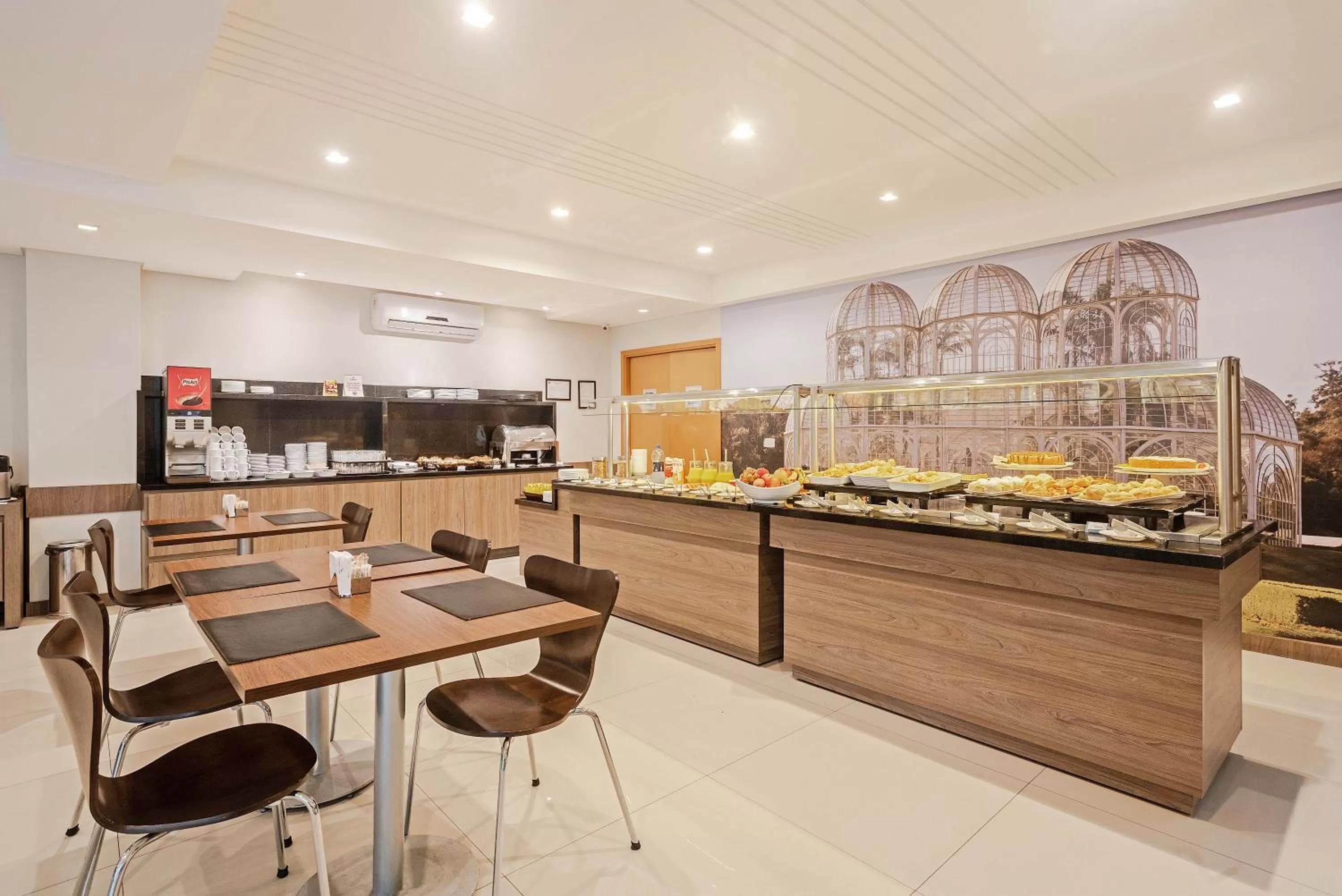 Restaurant/places to eat in Slim Curitiba Av das Torres