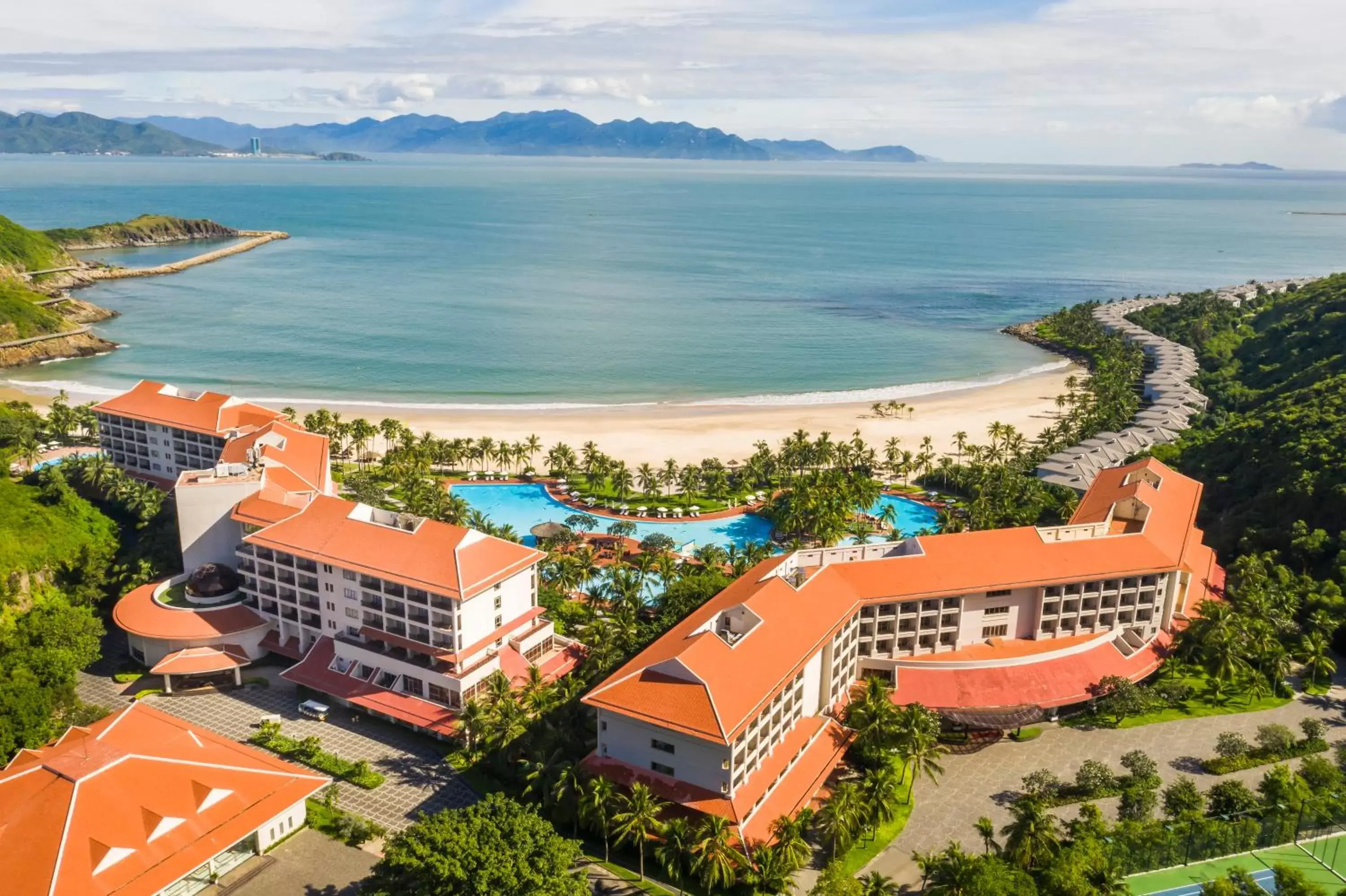 Property building, Bird's-eye View in Vinpearl Resort Nha Trang