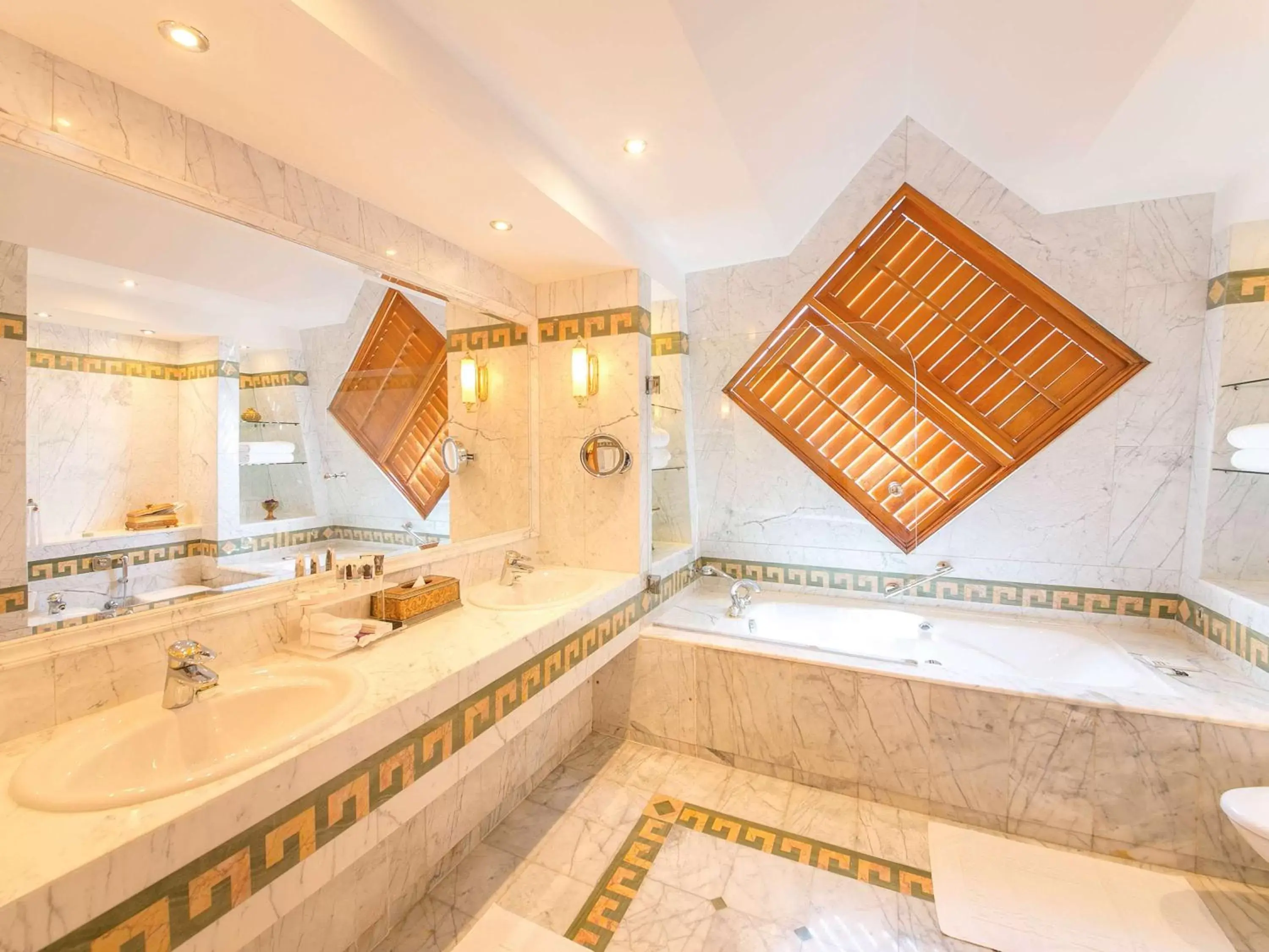 Photo of the whole room, Bathroom in Mercure Grand Jebel Hafeet Hotel