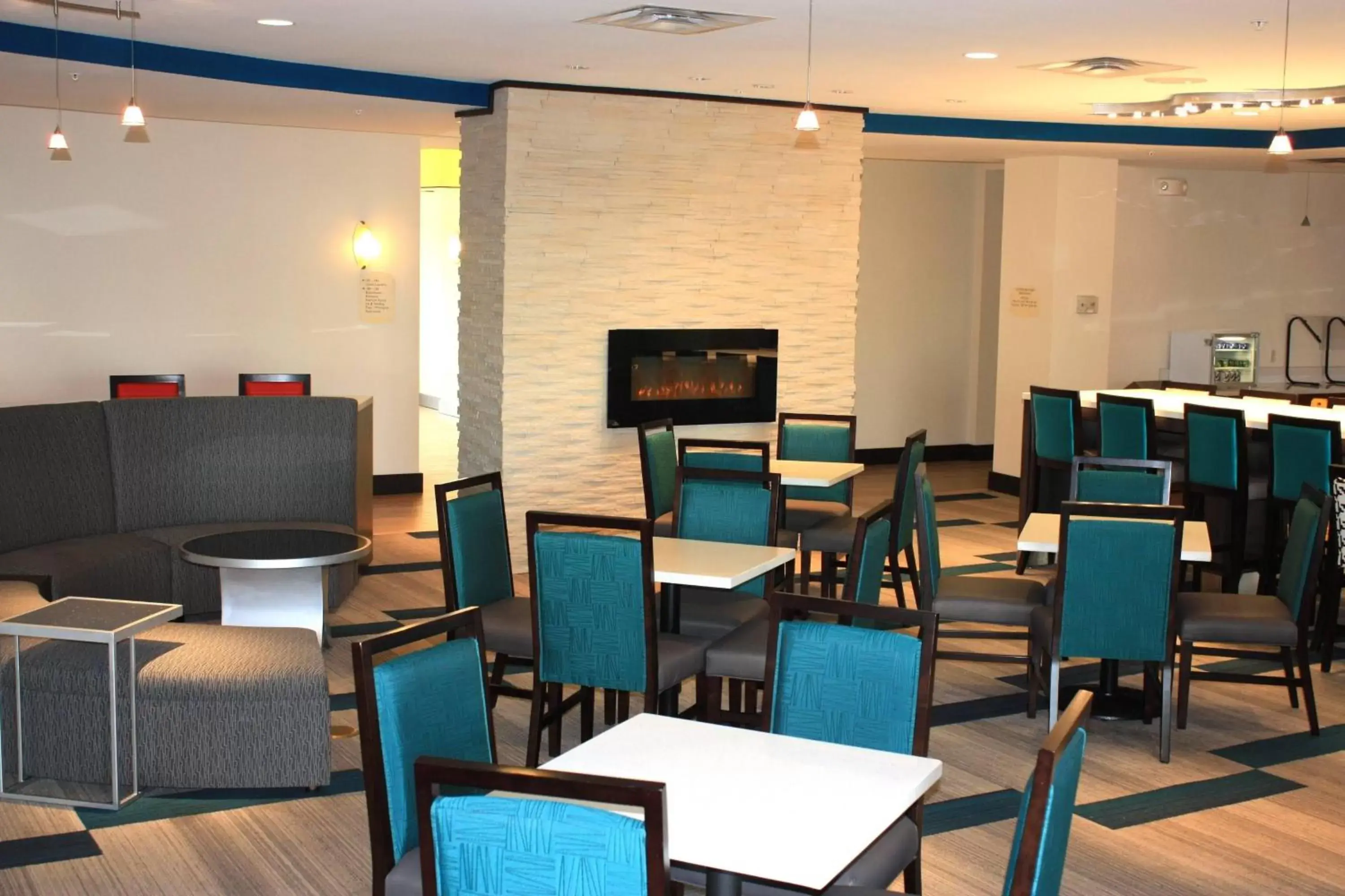 Lobby or reception, Restaurant/Places to Eat in SpringHill Suites by Marriott Oklahoma City Airport