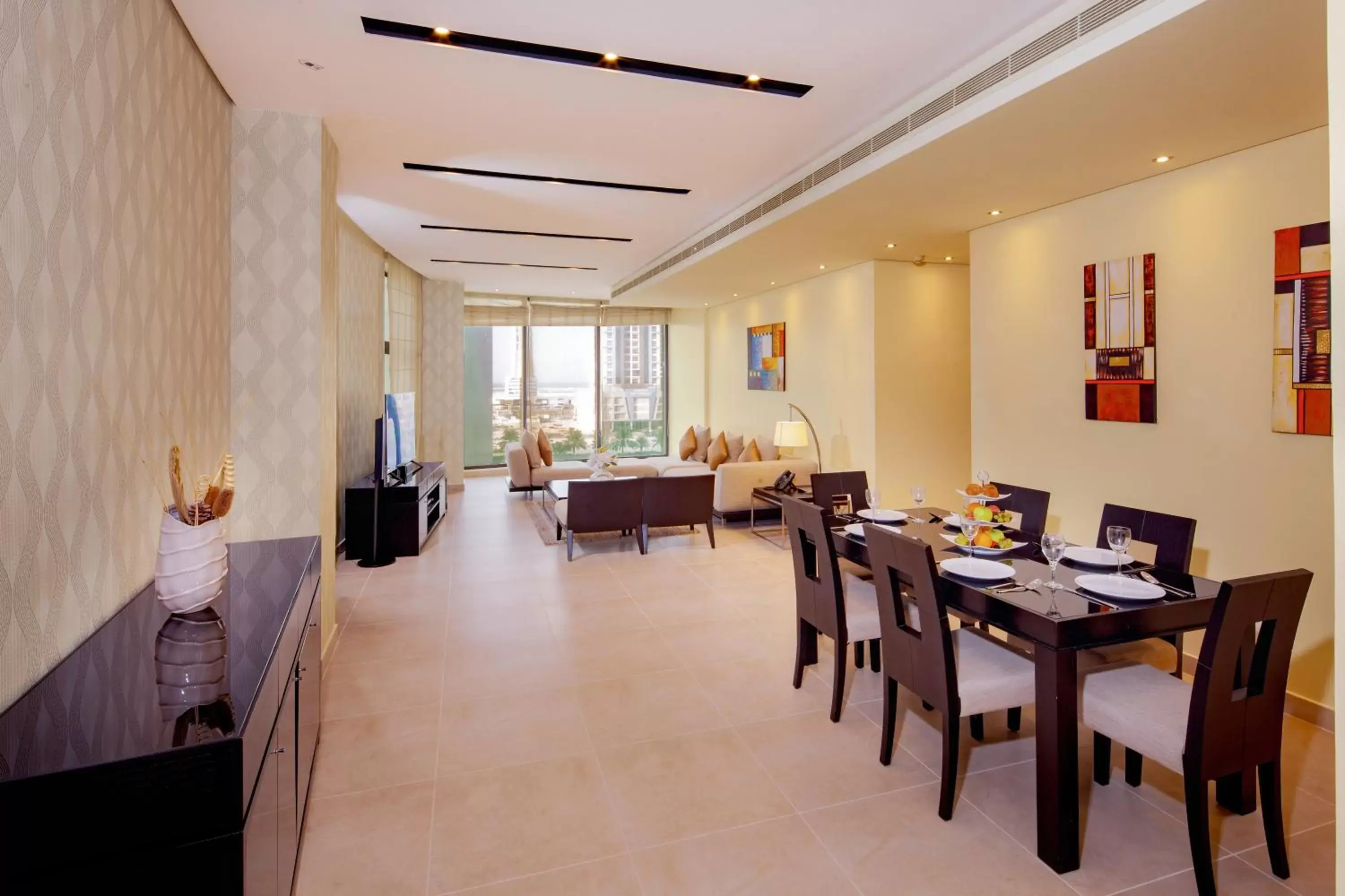 Living room, Restaurant/Places to Eat in Swan Executive Suites