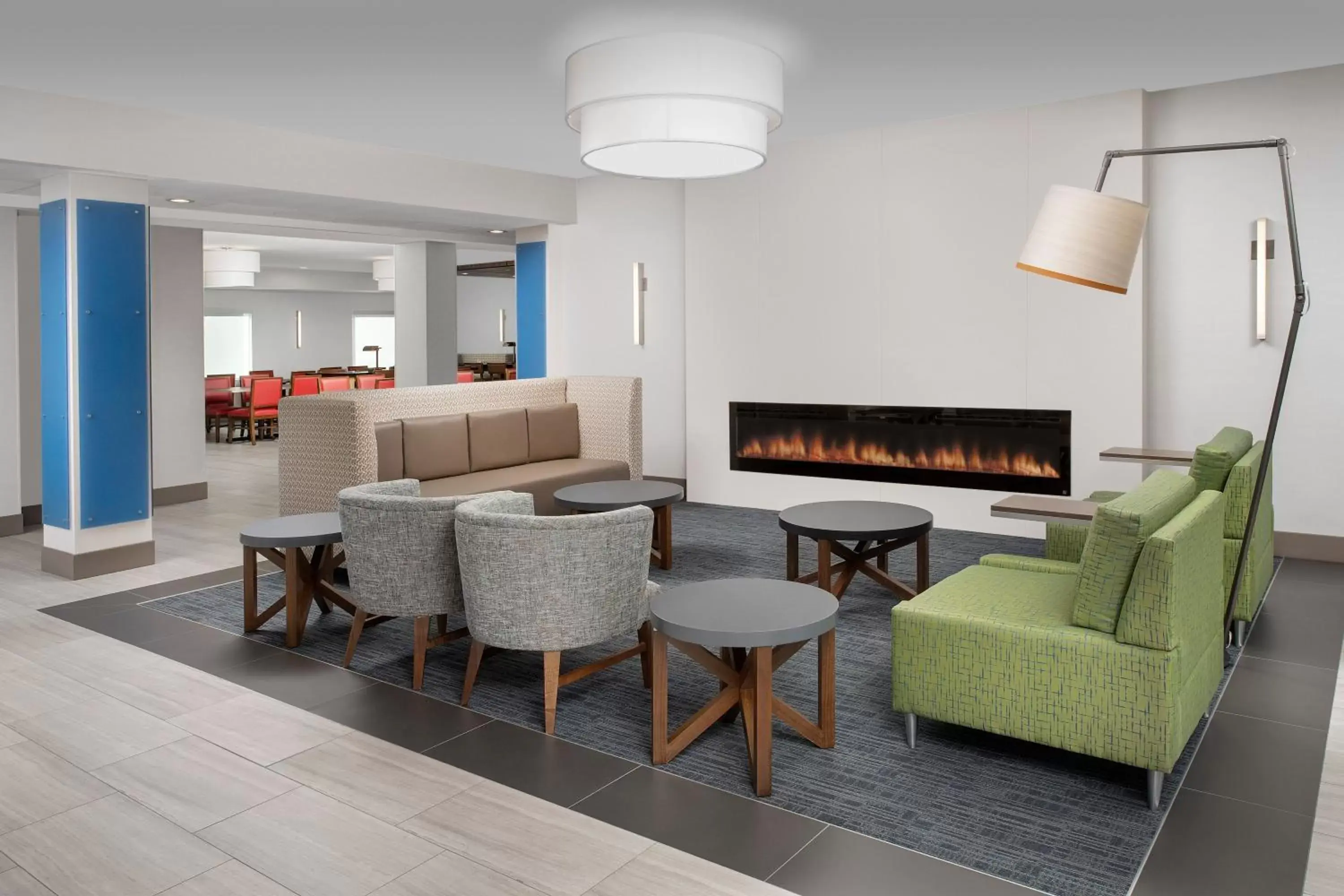 Property building, Seating Area in Holiday Inn Express Puyallup, an IHG Hotel